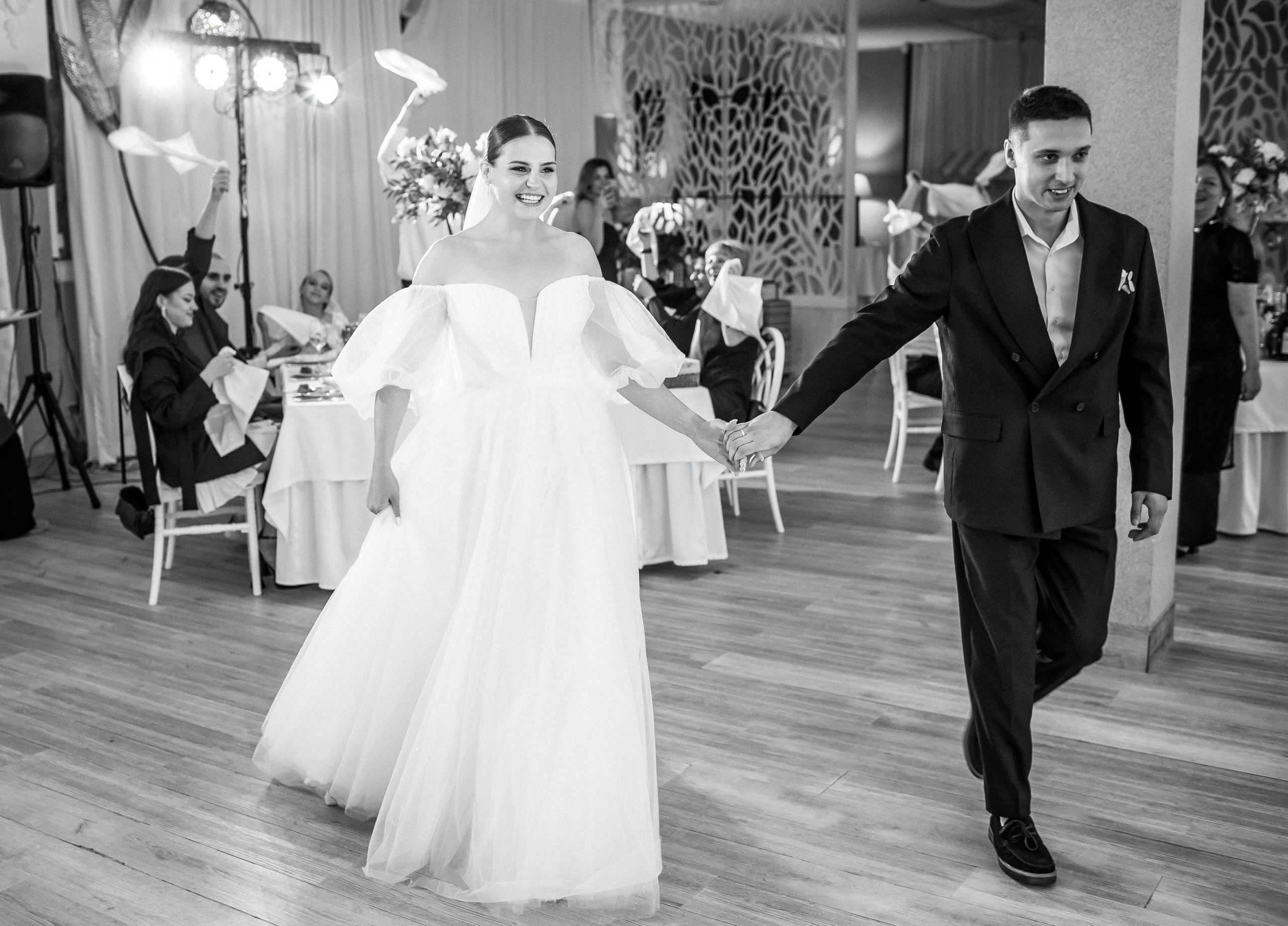 Vlad & Nadya (Saint-Petersburg, Russia). Destination wedding photographer Peter Letu