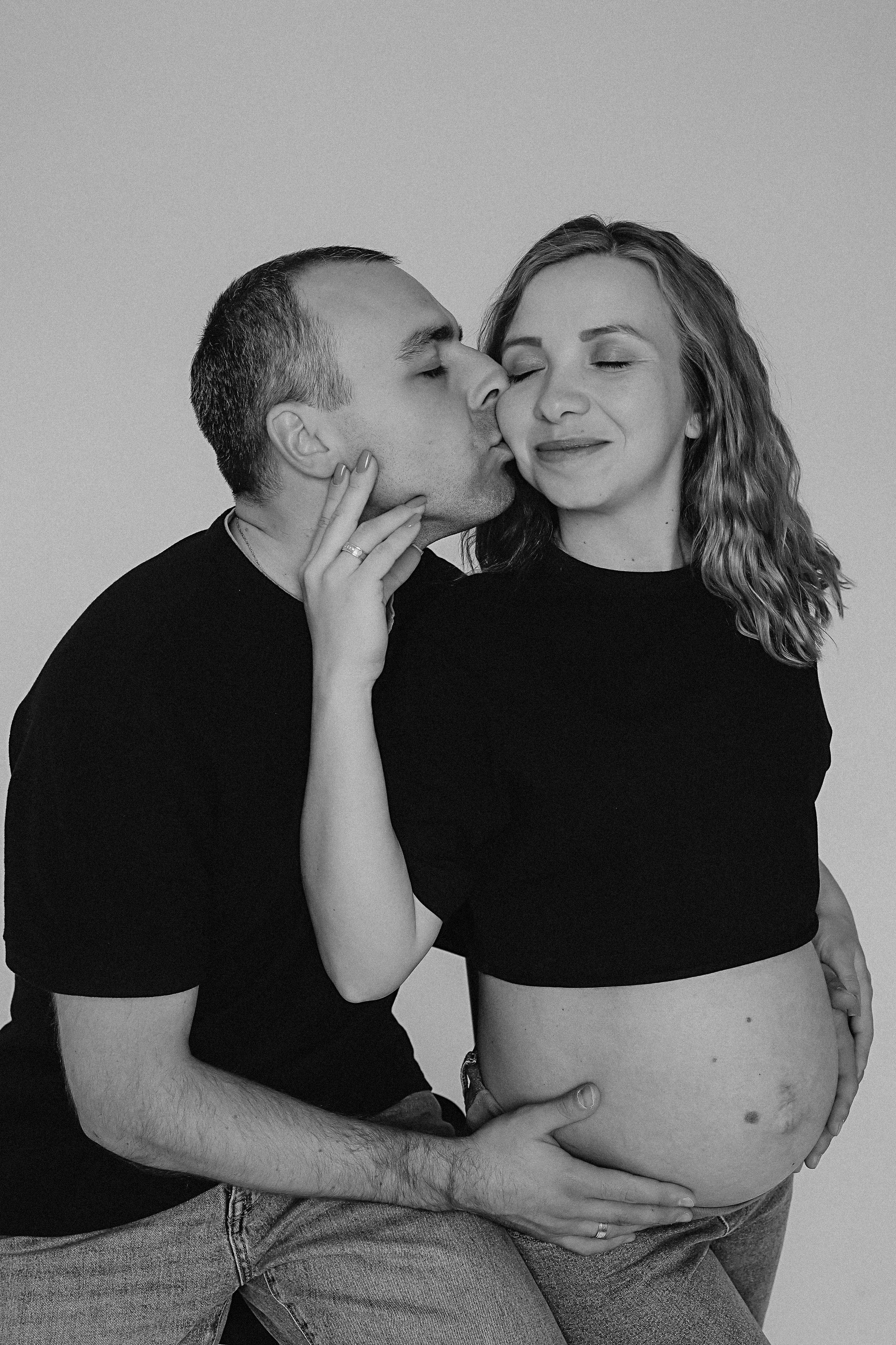 Фататум циклорама и зал. Семейный фотограф Тюмень, фотограф на роды Салмина Мария