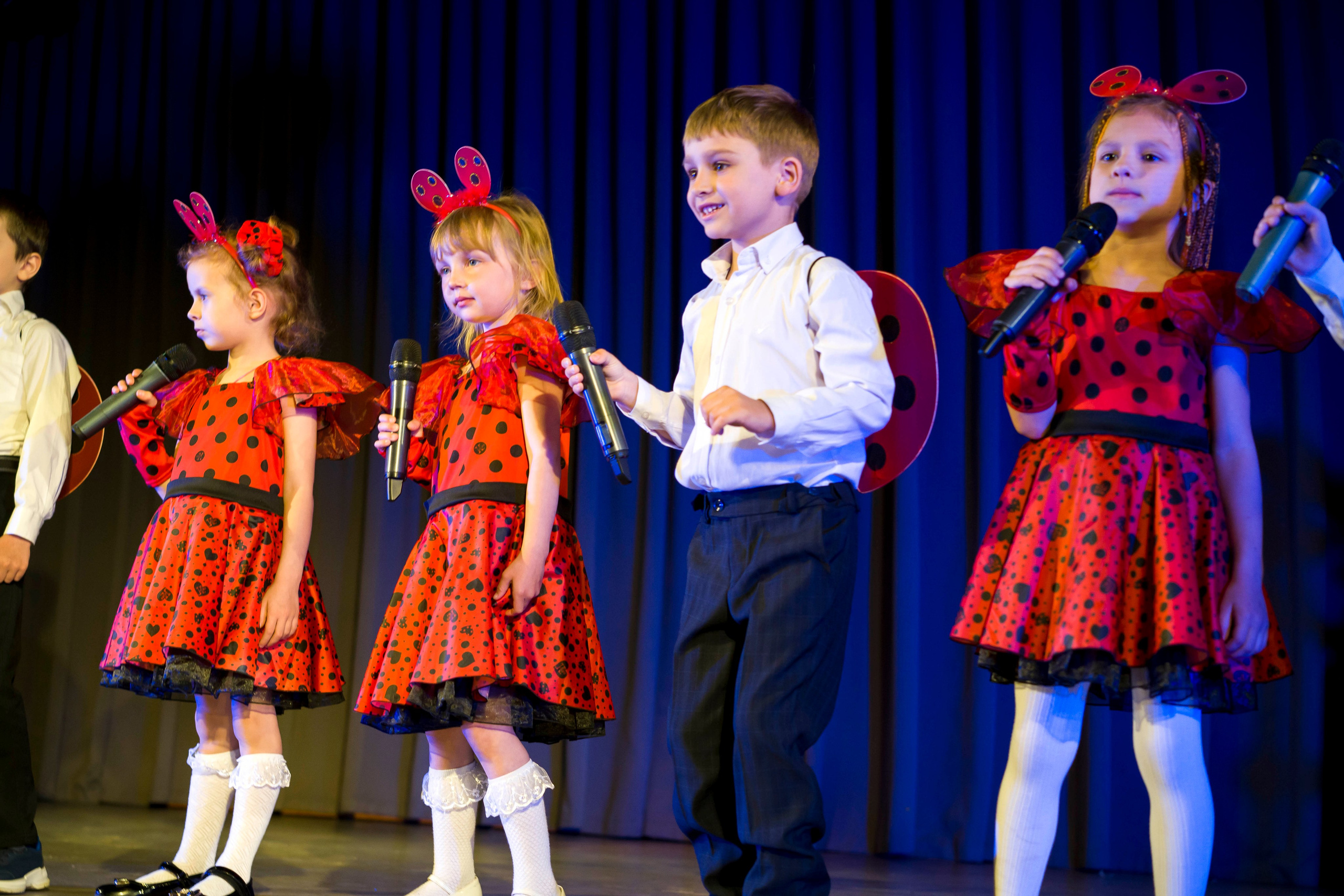 Концерт вокальной студии. Фотограф в Санкт-Петербурге. Репортажная и все съёмки для бизнеса
