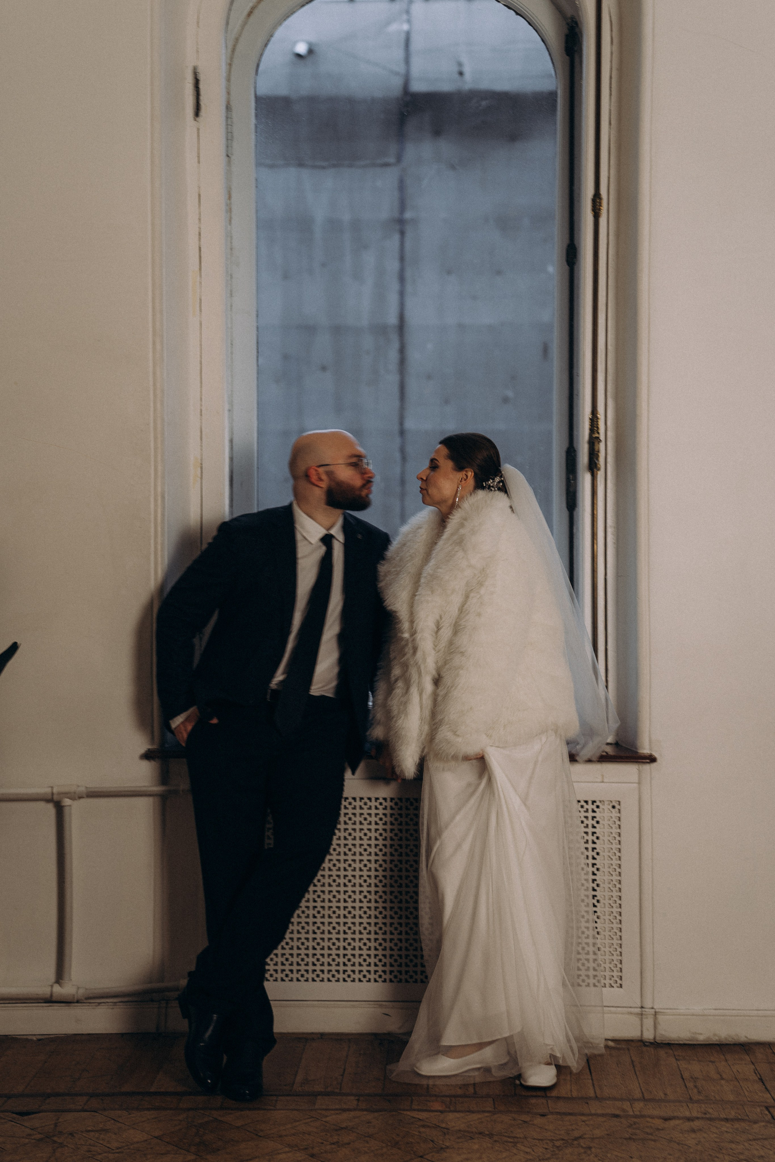 СВАДЕБНАЯ СЬЕМКА ВО ВТОРОМ ДВОРЦЕ (ДЕКАБРЬ) ТАКЖЕ СЬЕМКА В СТУДИИ НА ЧЕРНЫШЕВСКОЙ. Профессиональный фотограф, Санкт-Петербург — Виктория Богомолова