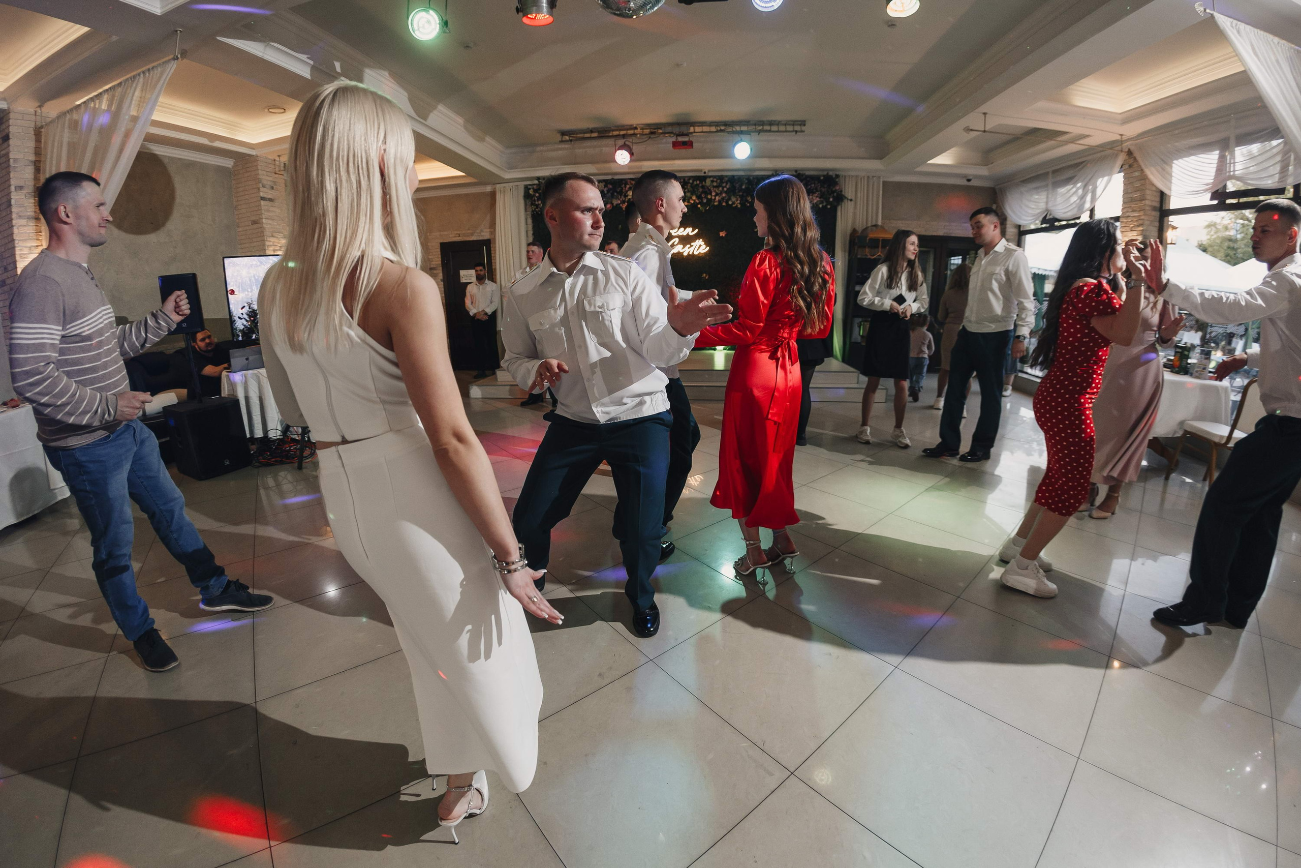 Банкет офицеров выпускников академии связи. Свадебный фотограф Игорь Брундасов 8PHOTO на свадьбу венчание загс СПб