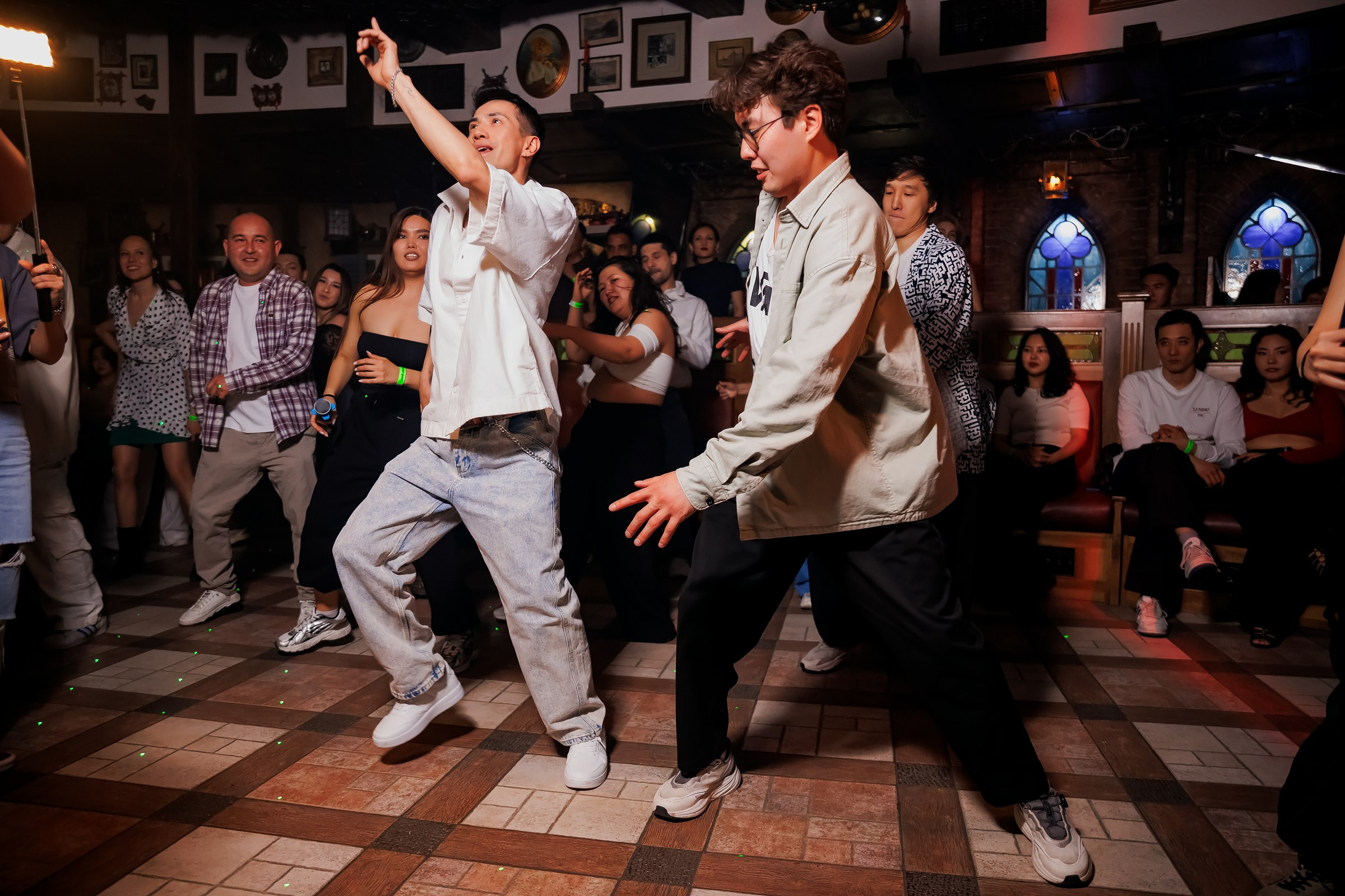 Bachata party-Tirol. Репортажный фотограф в Алматы Каюпов Сержан