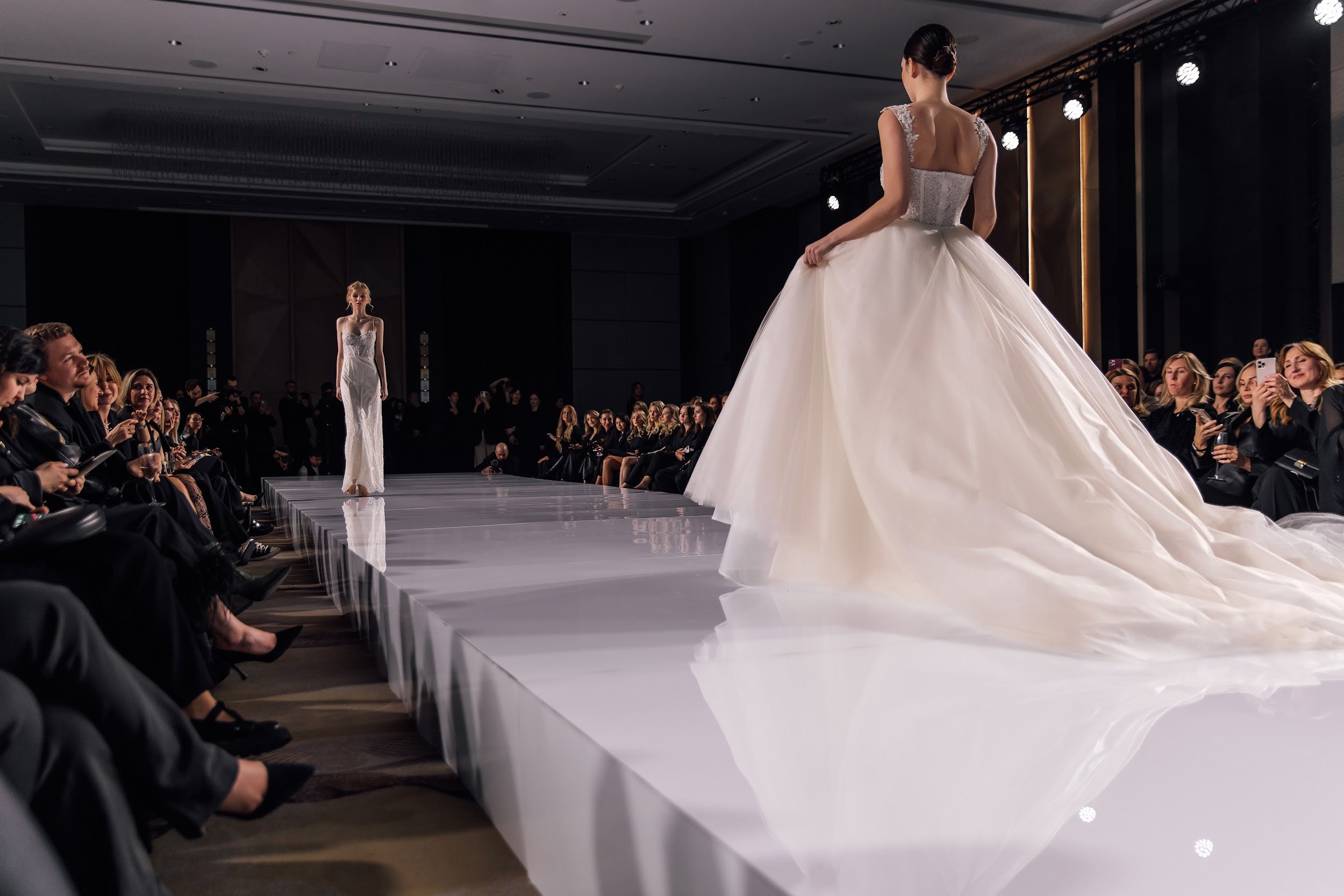 VISION. Любовь Чуляева — свадебный фотограф в Москве и Европе