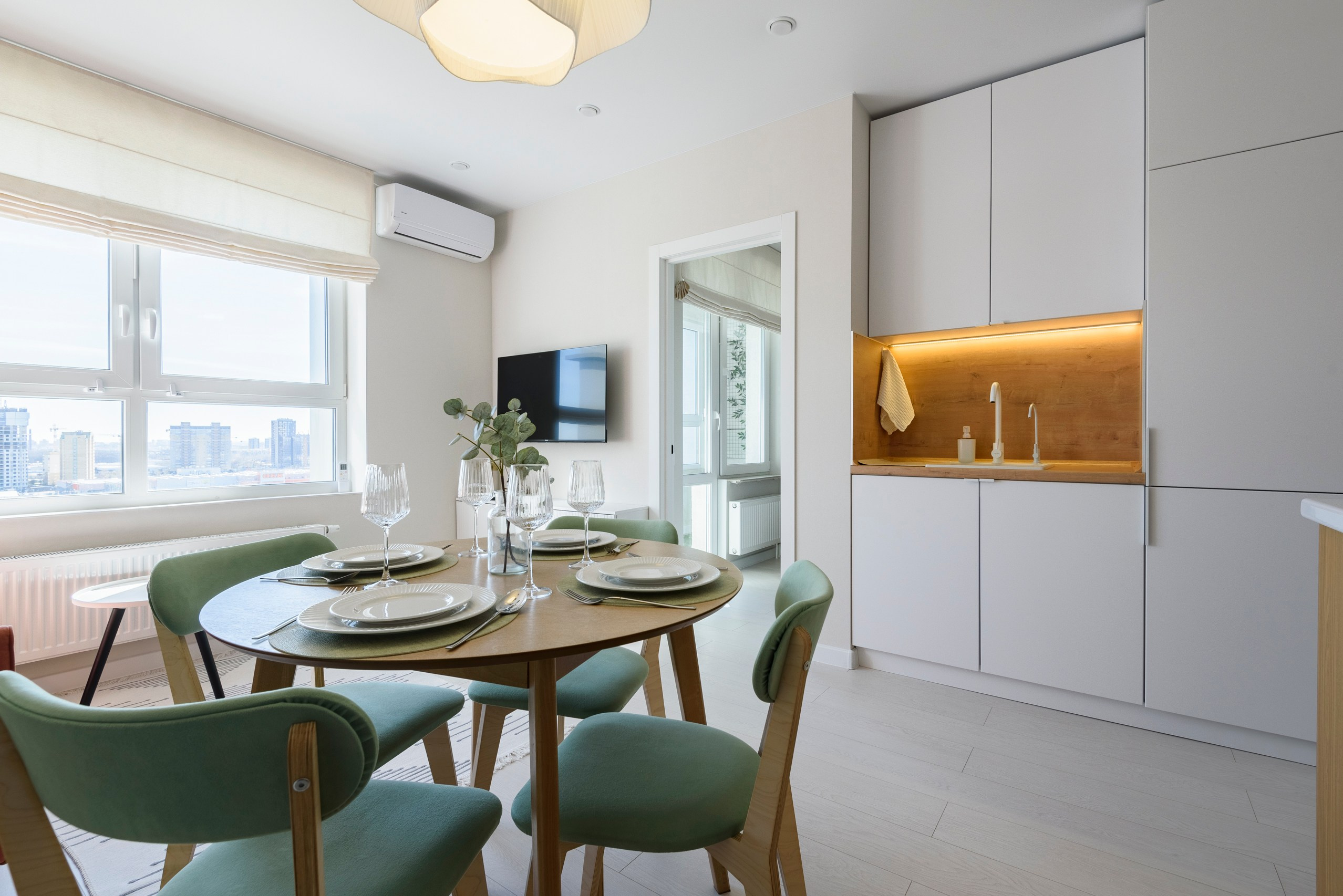 Apartments. Антон Журављев