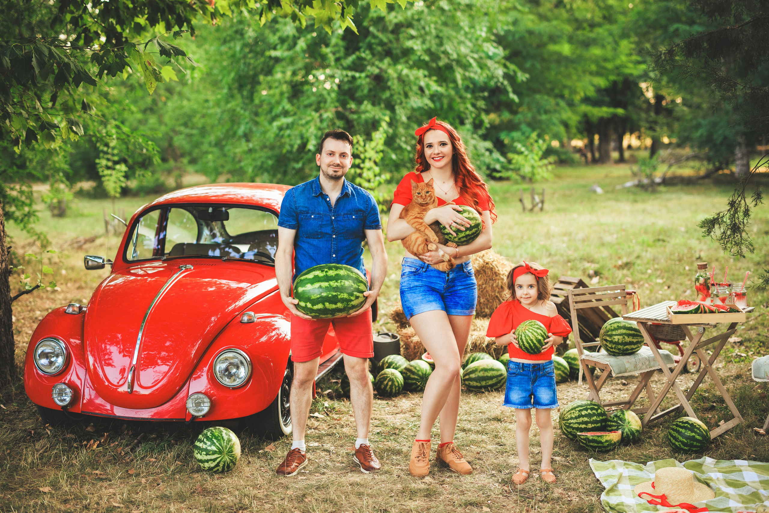 Летняя фотосессия с арбузами и ретро автомобилем. Семейный и детский фотограф в Краснодаре Анна Трашкова