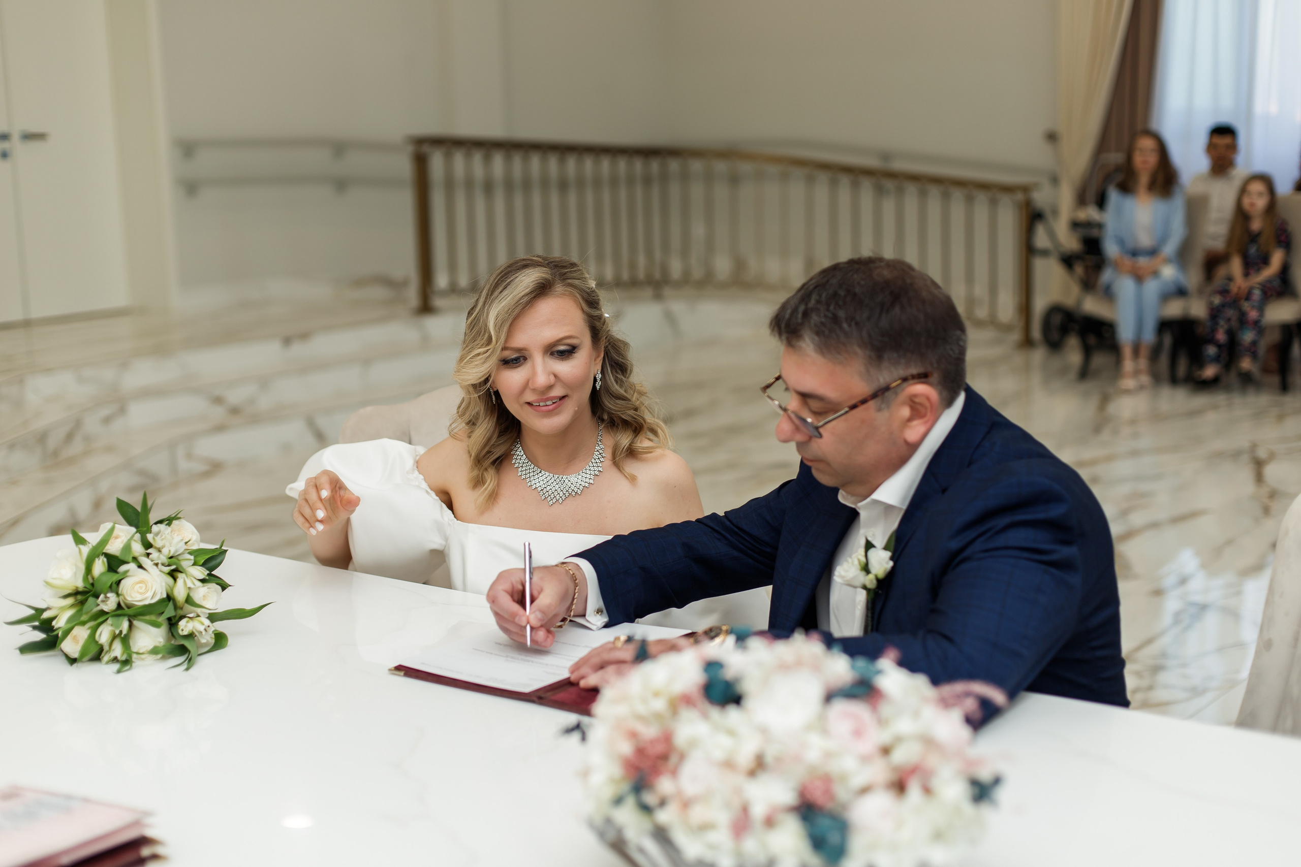 Стоимость регистрации брака в Загсе. Семейный и детский фотограф в Москве в ЮАО Царицыно Алёна Асташкина