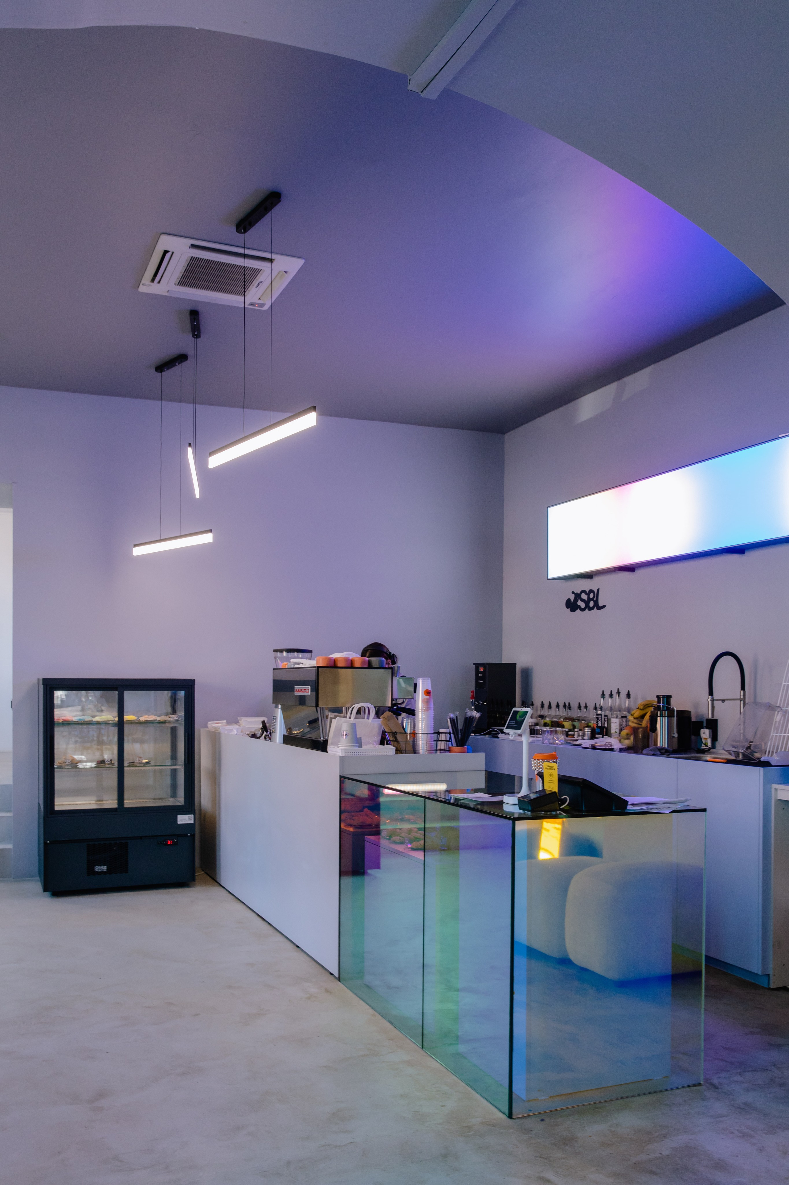 SBLESKOM ​Ювелирный салон Томск Ленина, 72. ГУДРУМ — Мебель на заказ в Томске | Кухни | Шкафы | Стулья и Столы