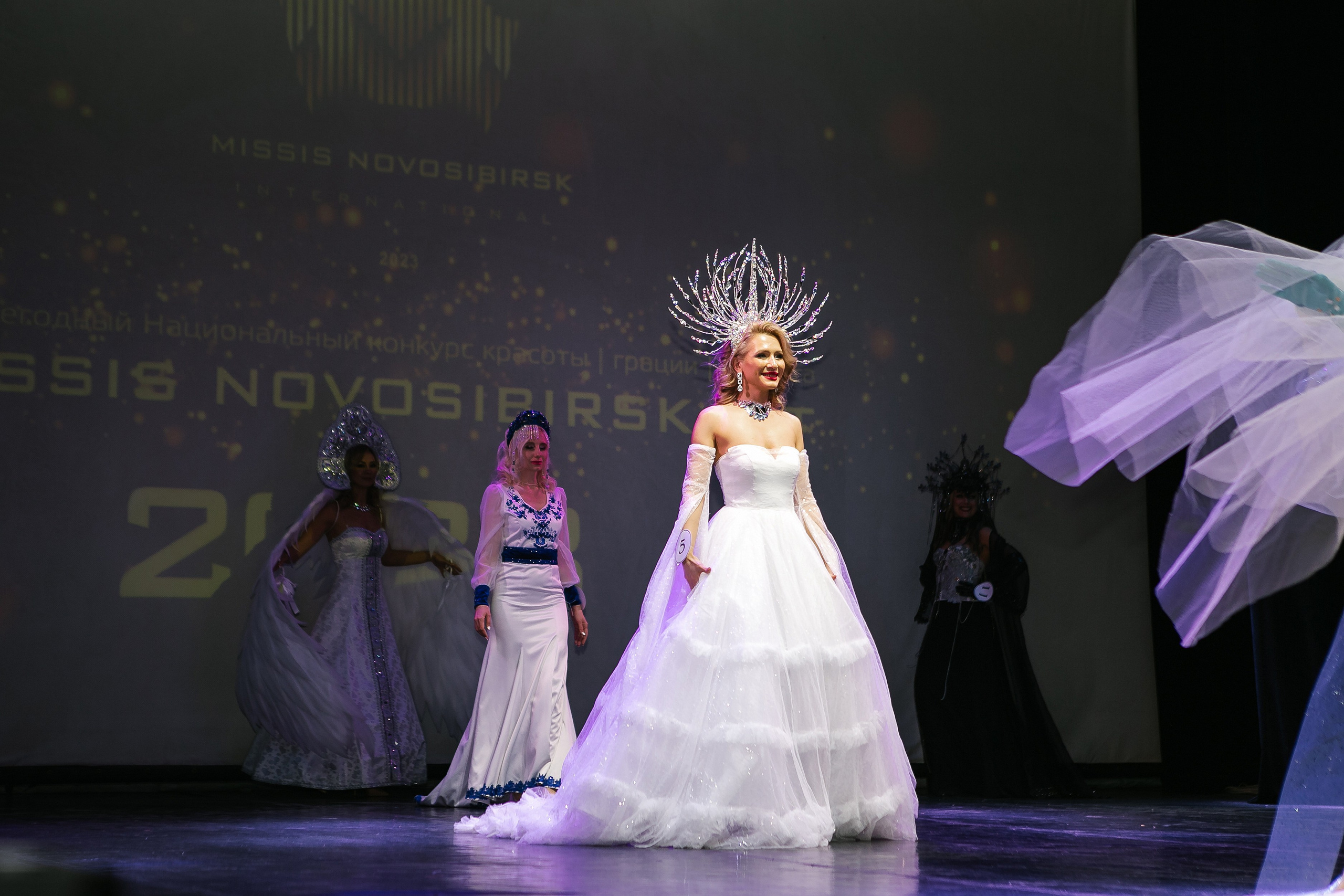 Финал Конкурса Красоты. Контент фотограф, съемка для маркетплейсов, фуд съемка и репортажи в Новосибирске Ралия Галеева