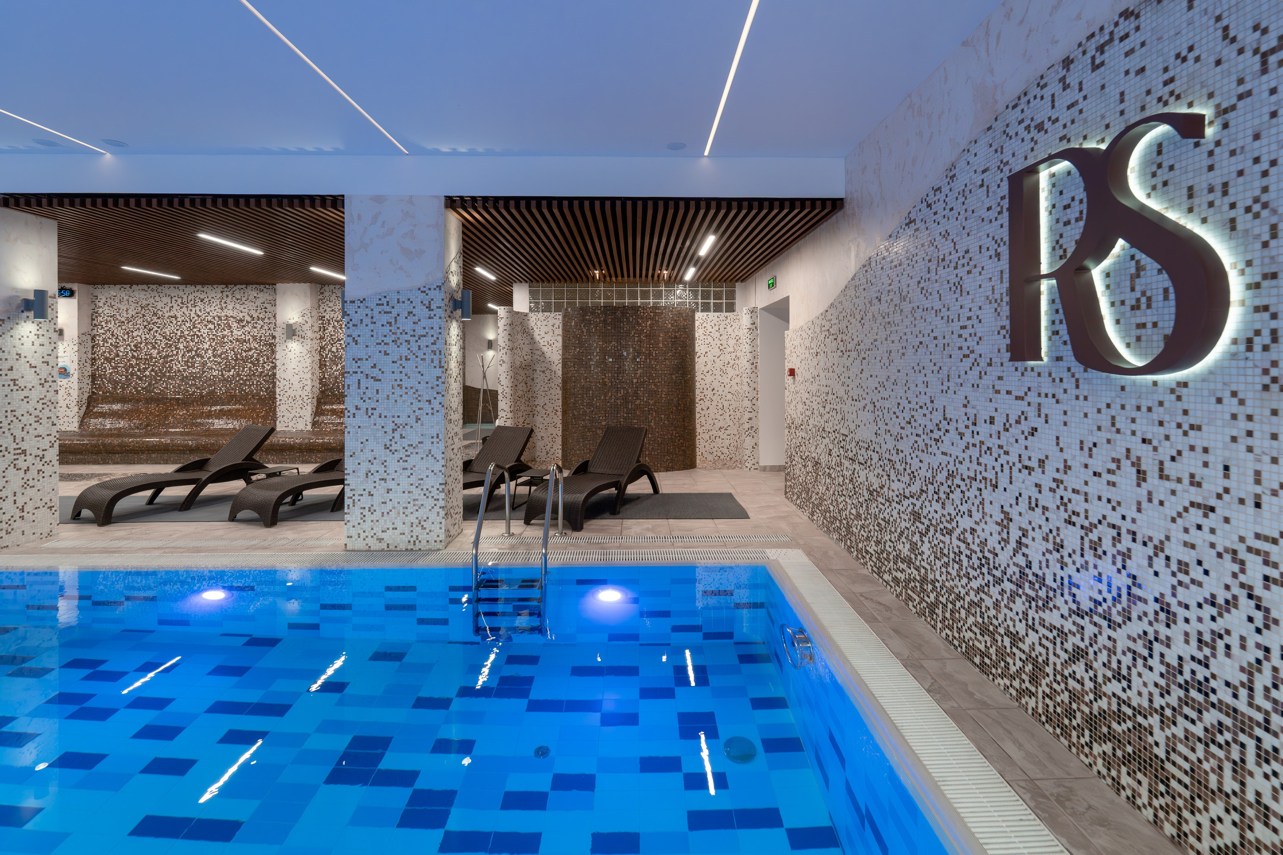 Термальная зона в отеле Rosa Springs. Репортажный фотограф в Красной Поляне и Сочи Павлюченко Екатерина