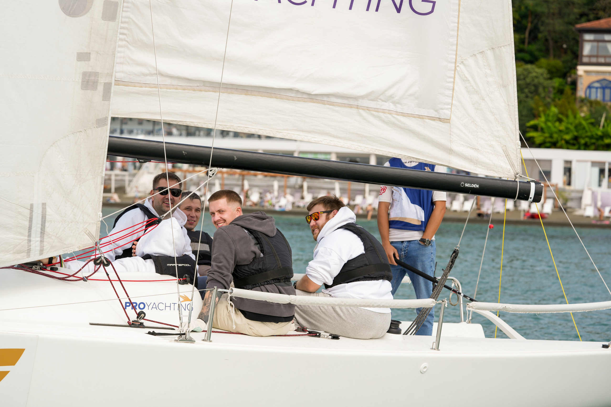 Яхтенная регата для компании Агрегатка. Репортажный фотограф в Красной Поляне и Сочи Павлюченко Екатерина