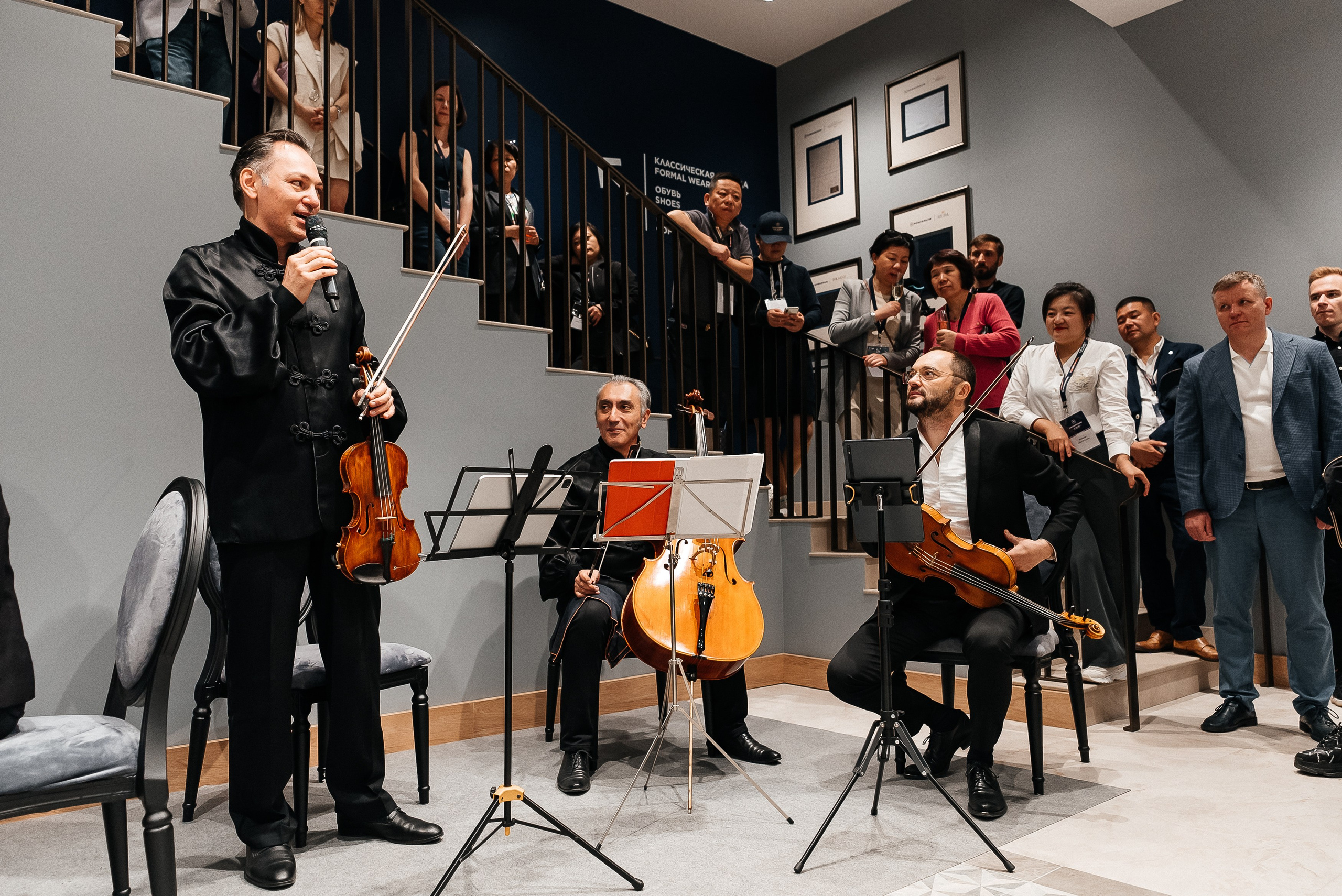 Henderson. Павел Краснов — Свадебный и репортажный фотограф в Москве