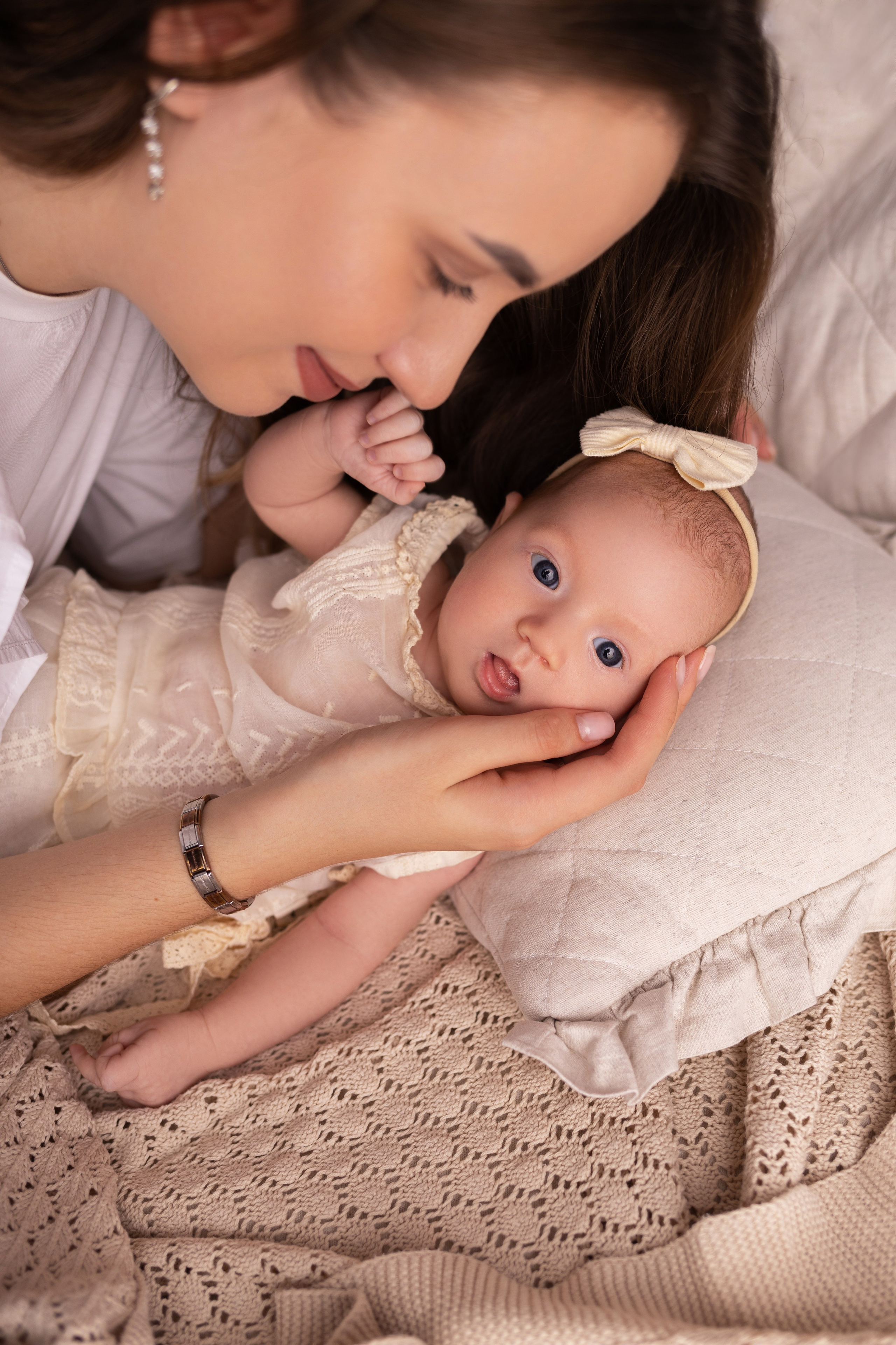 Newborn съемка в стиле Лайф. Фотограф новорожденных малышей в Омске и Омской области Эльвира Камаева