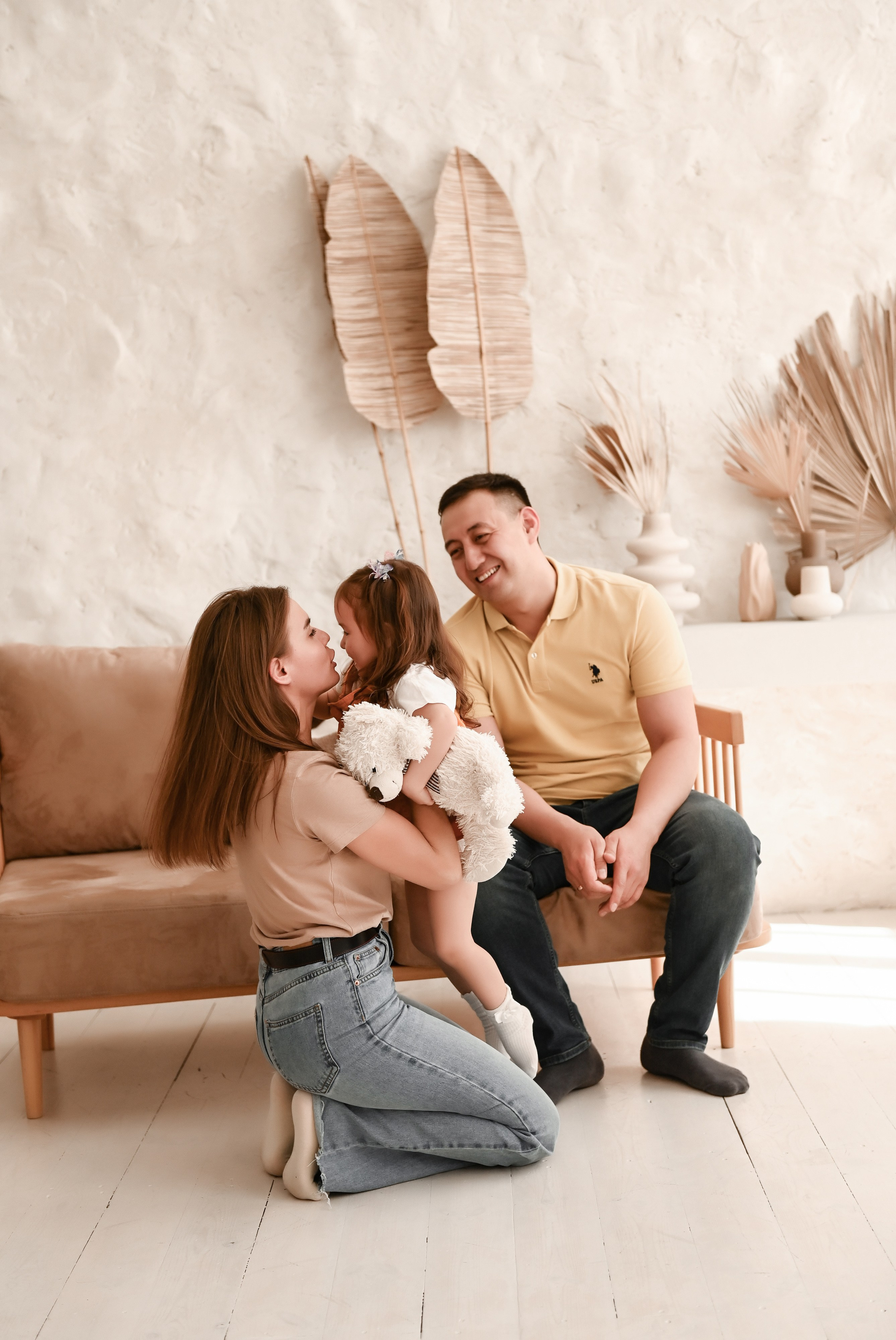 Семейная студийная  фотосессия 2. Свадебный, семейный, детский, контент фотограф в Омске Максим Ильин