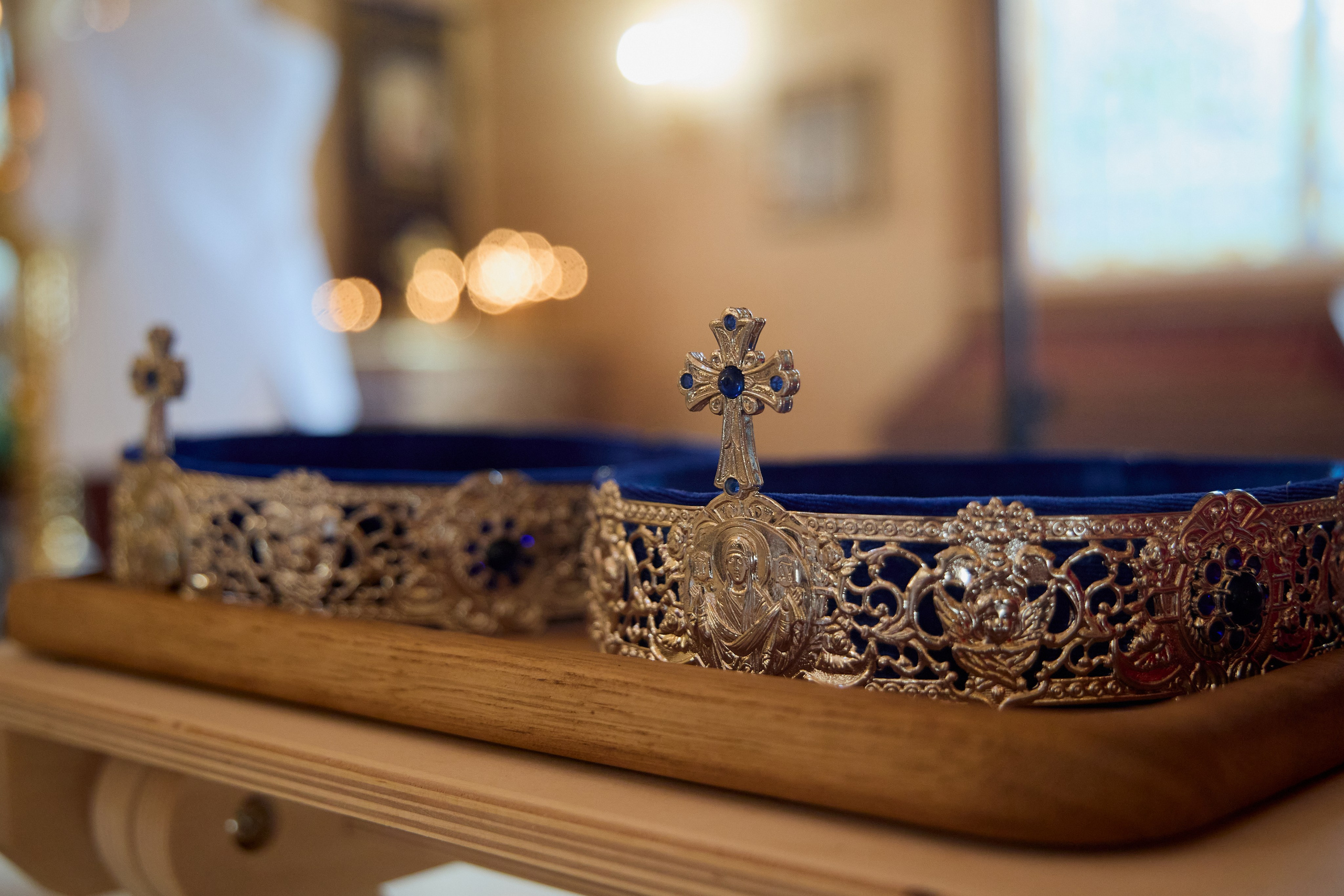 венцы для новобрачных в церкви