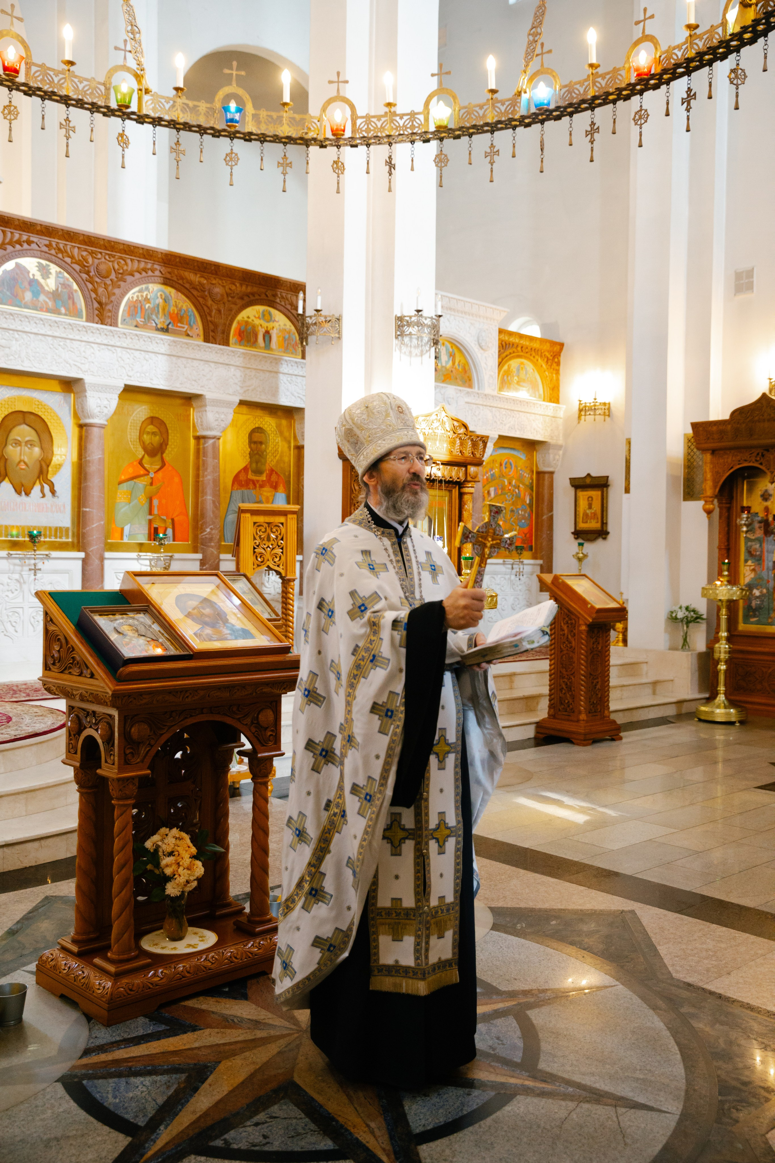 Венчание. Храм Александра Невского. Свадебный и семейный фотограф Скрынник Светлана