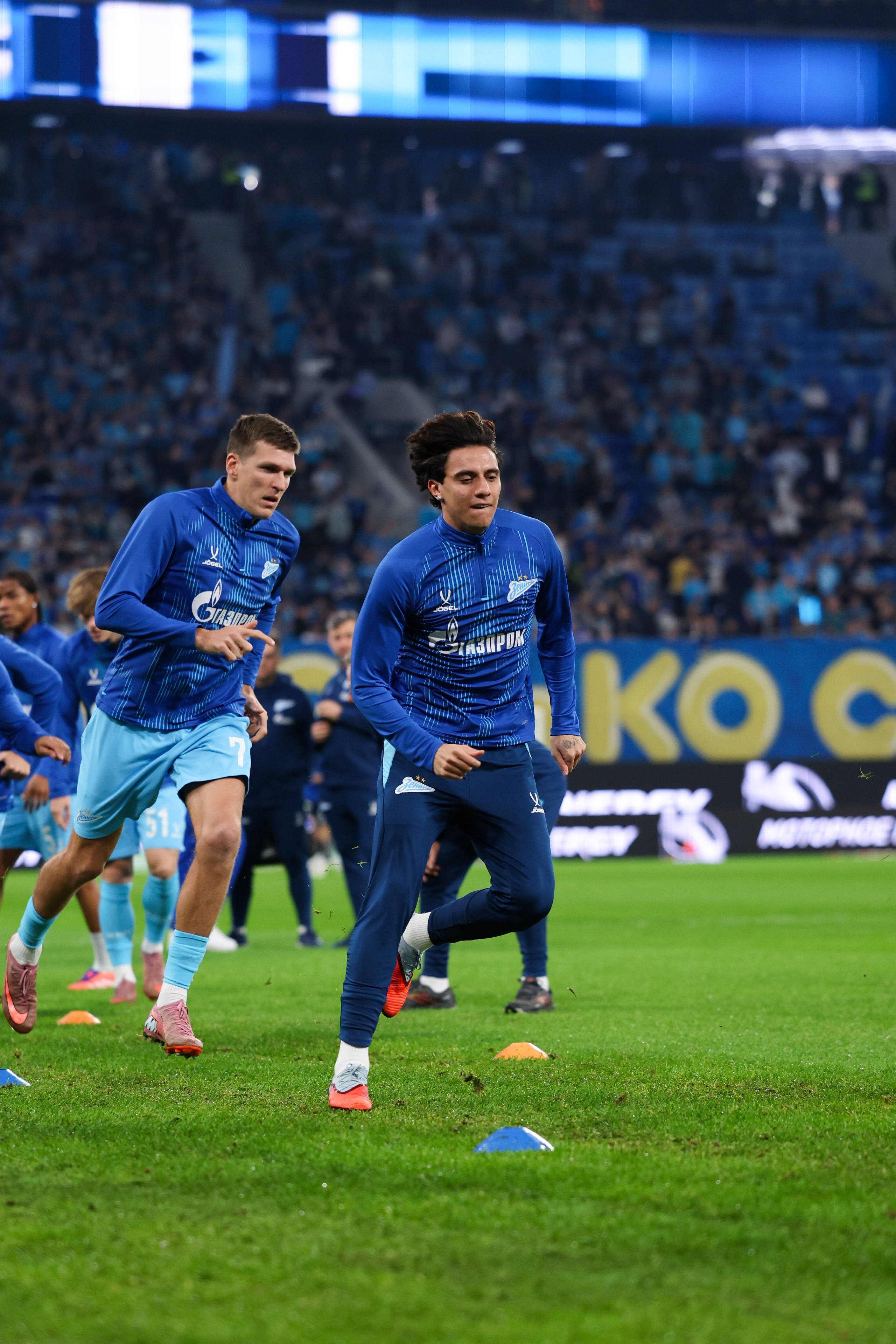 ФК «Зенит — ФК «Динамо» Москва 05.11.2025. Спортивный и репортажный фотограф Антон Тереханов