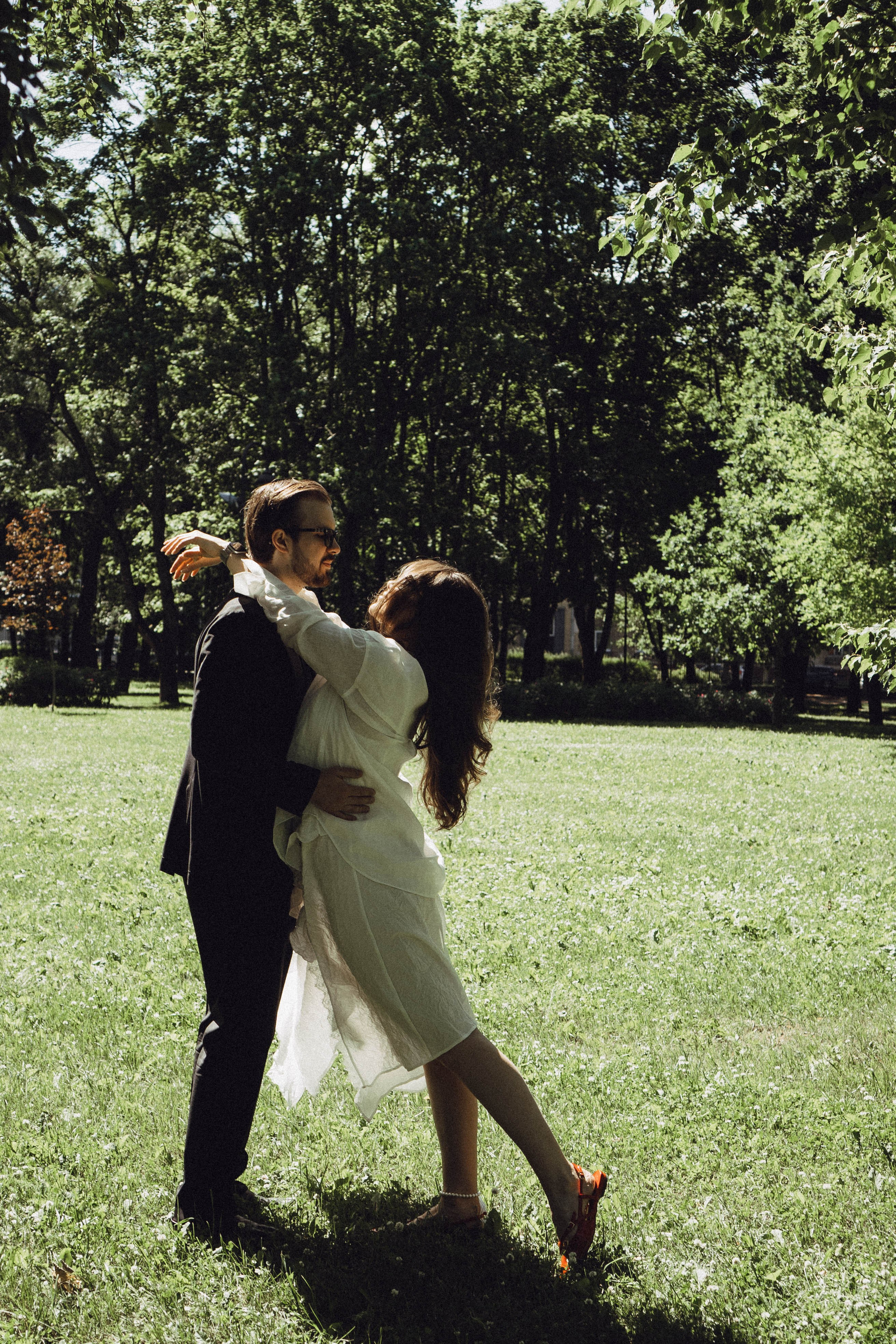 СВАДЕБНАЯ СЬЕМКА В ПАРКЕ ПОБЕДЫ И ПРОГУЛКА ПО МОСКОВСКОМУ ПРОСПЕКТУ. Профессиональный фотограф, Санкт-Петербург — Виктория Богомолова