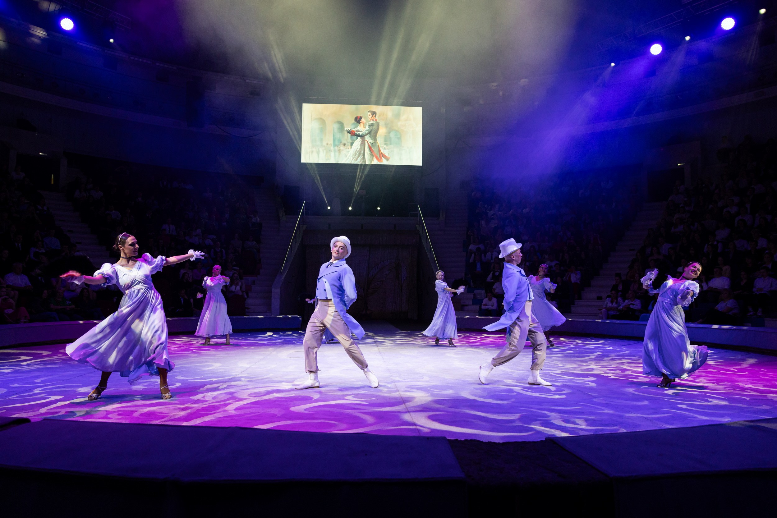 Городской бал выпускников (24 июня 2025). Репортажный фотограф Алексей Пирязев