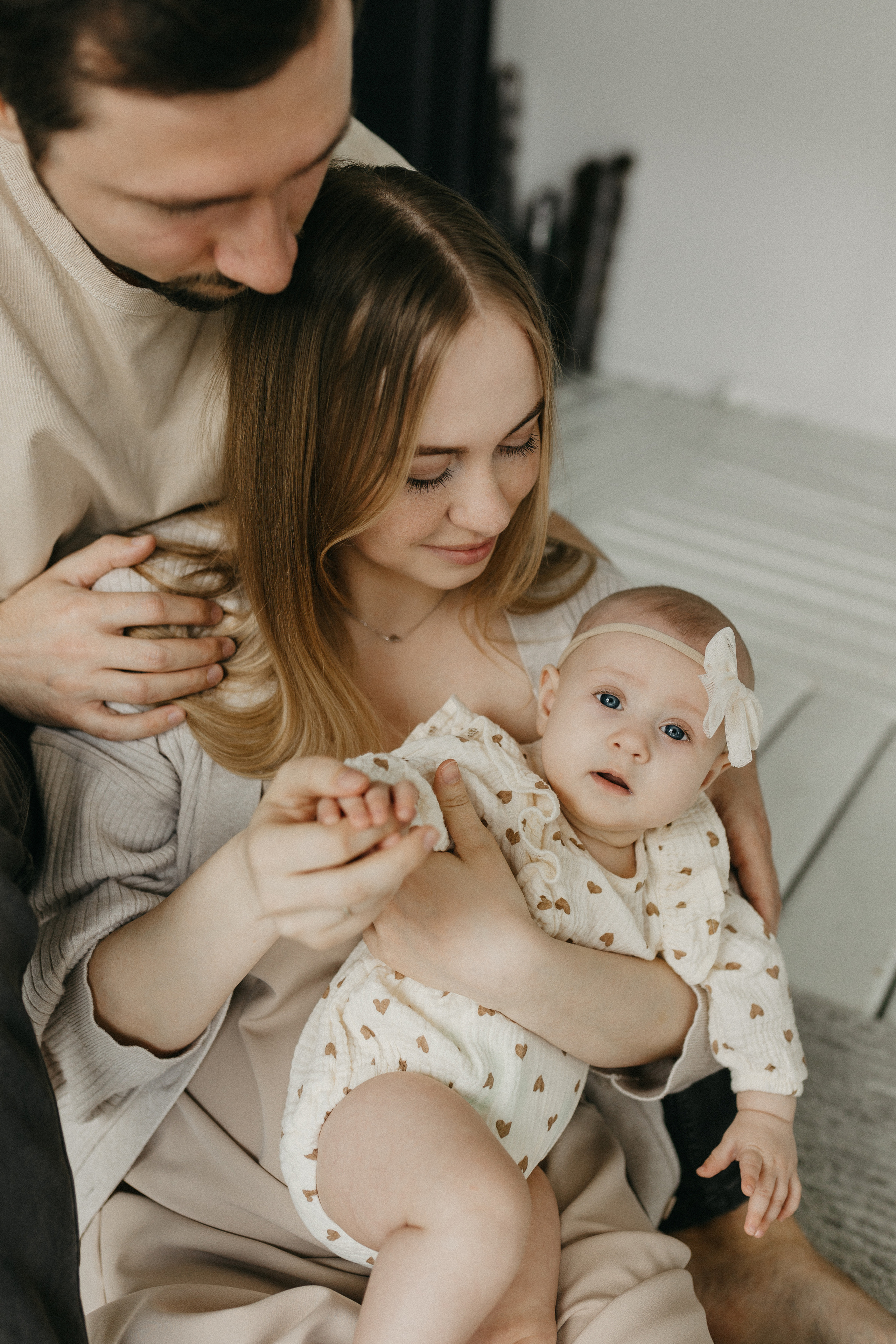 Семья Насти и Саши с маленькой булочкой Дашей. Семейный фотограф в г. Ростову-на-Дону Козлова Евгения