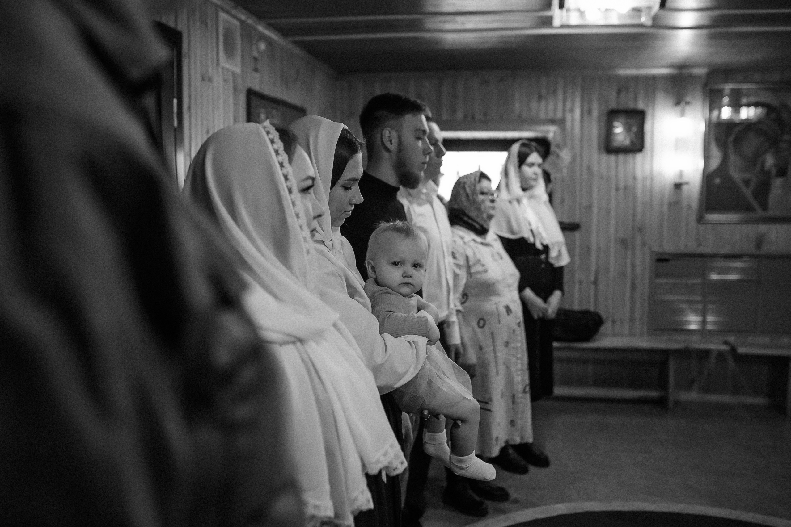 Крещение Виктории. Храм Симеона Верхотурского п.Барсово. Семейный фотограф в Сургуте