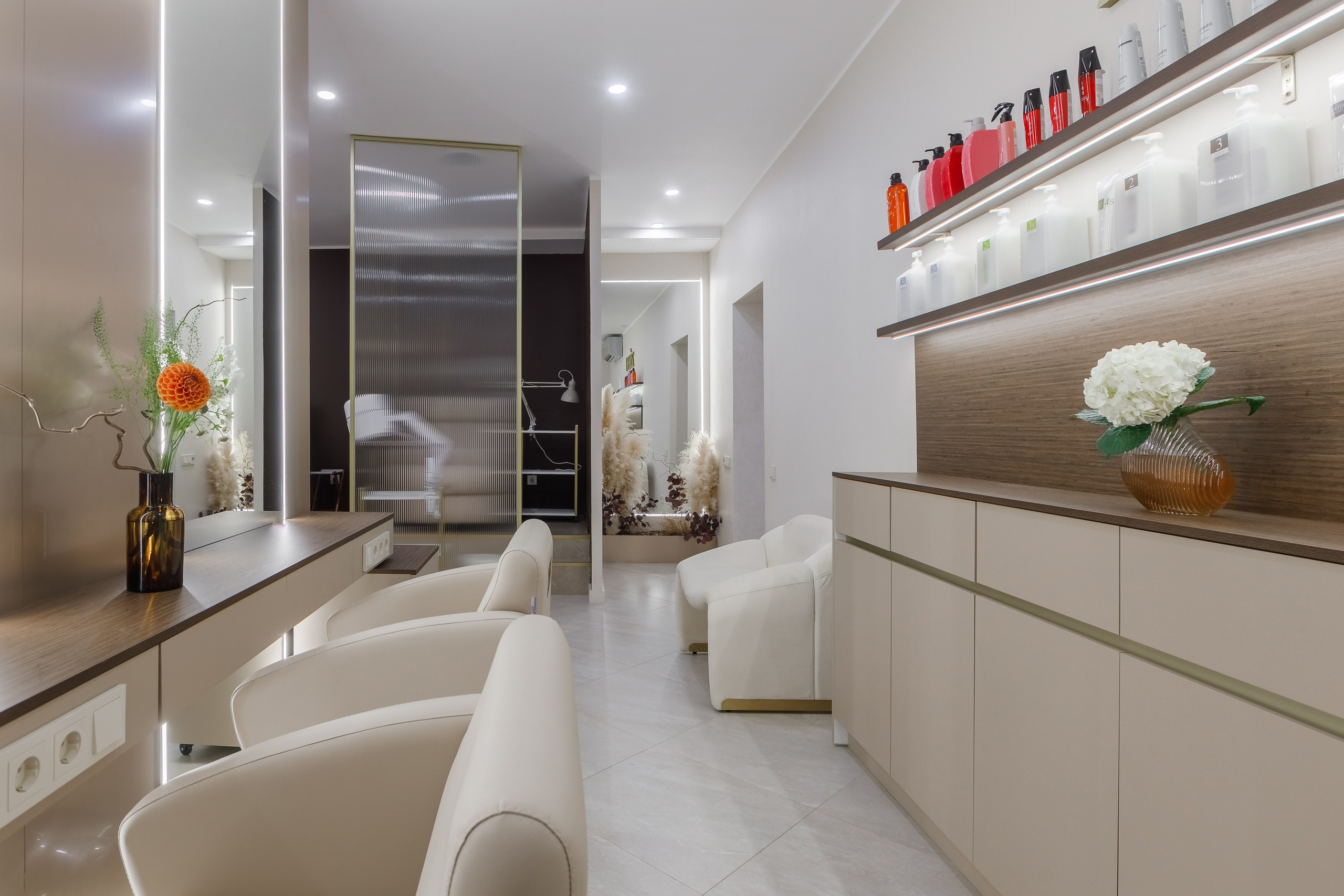 Интерьерная съемка салона красоты. Интерьерный фотограф в Москве Роман Потапов