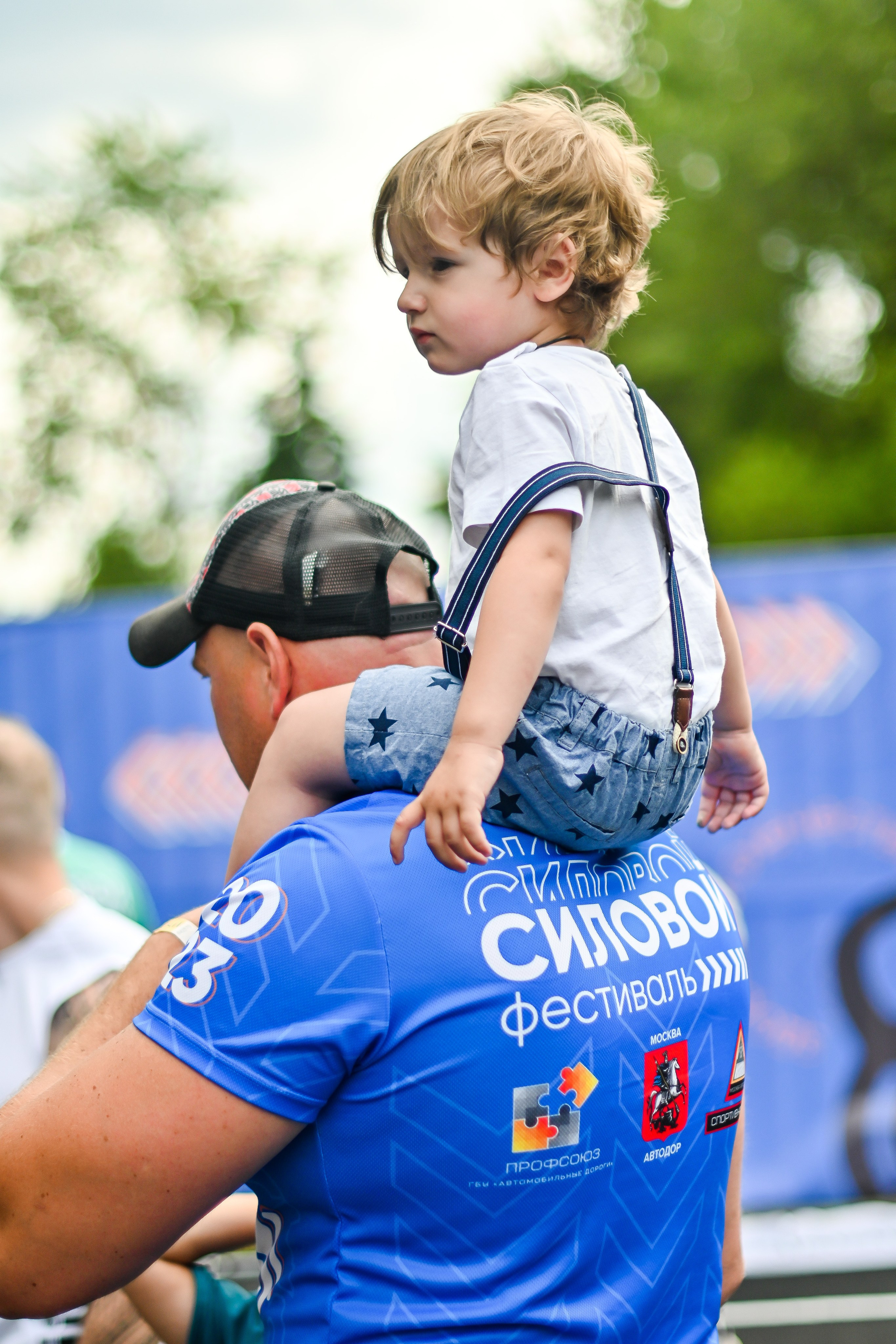 СТРОНГ. Фотограф для бизнесконтента, репортажей и семейного альбома в Москве