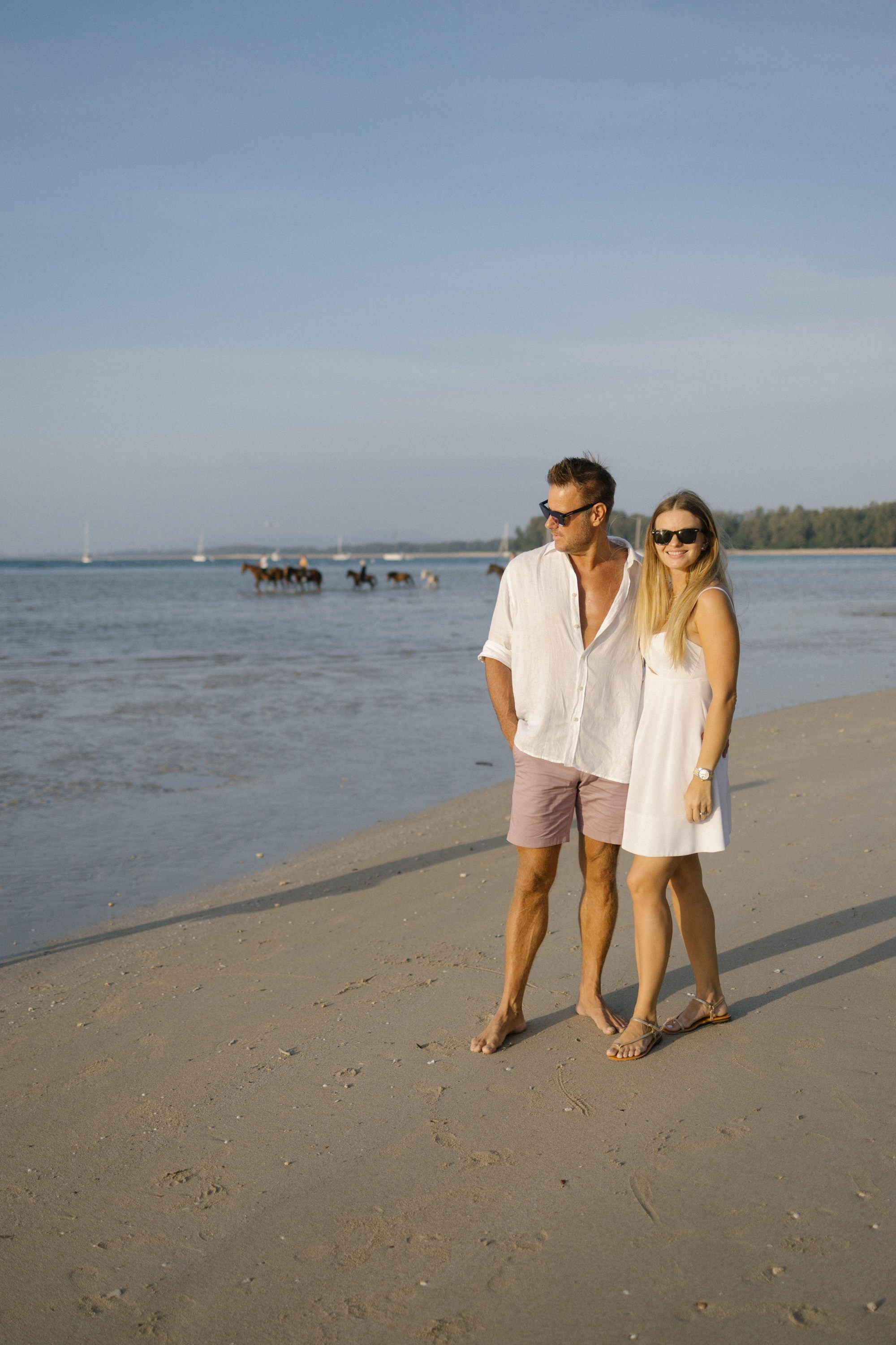 Family photoshoot in Phuket, Thailand. Fedor Lemeshko — Destination Wedding and Family Lifestyle photographer