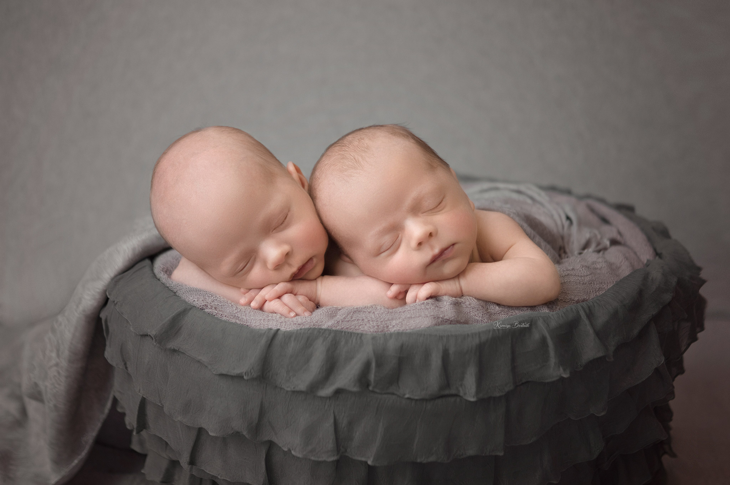 Съемка новорожденных. Профессиональный фотограф новорожденных Ксения Бортник