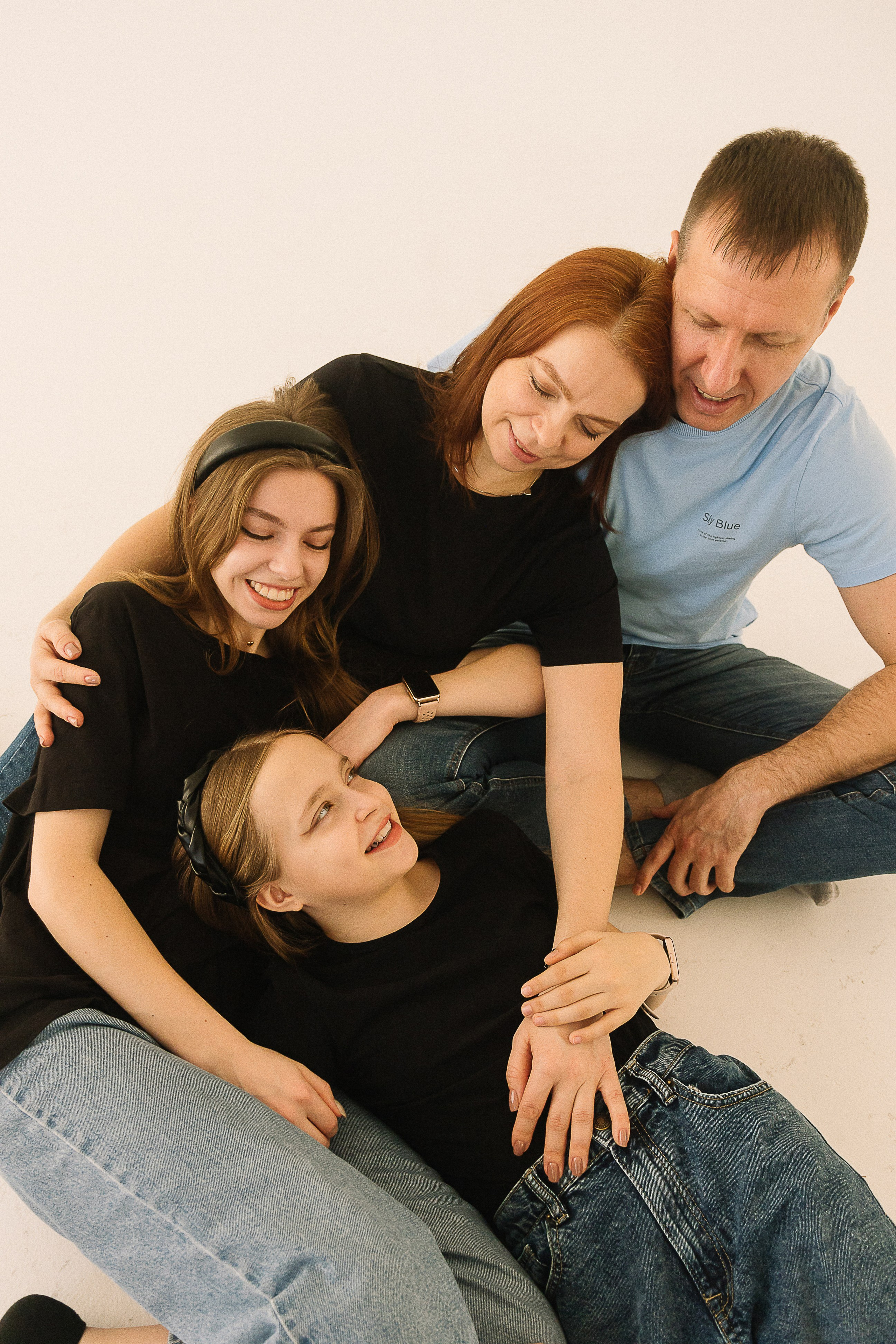 Семейная фотосессия в фотостудии. Семейный фотограф в Томске Максимова Екатерина