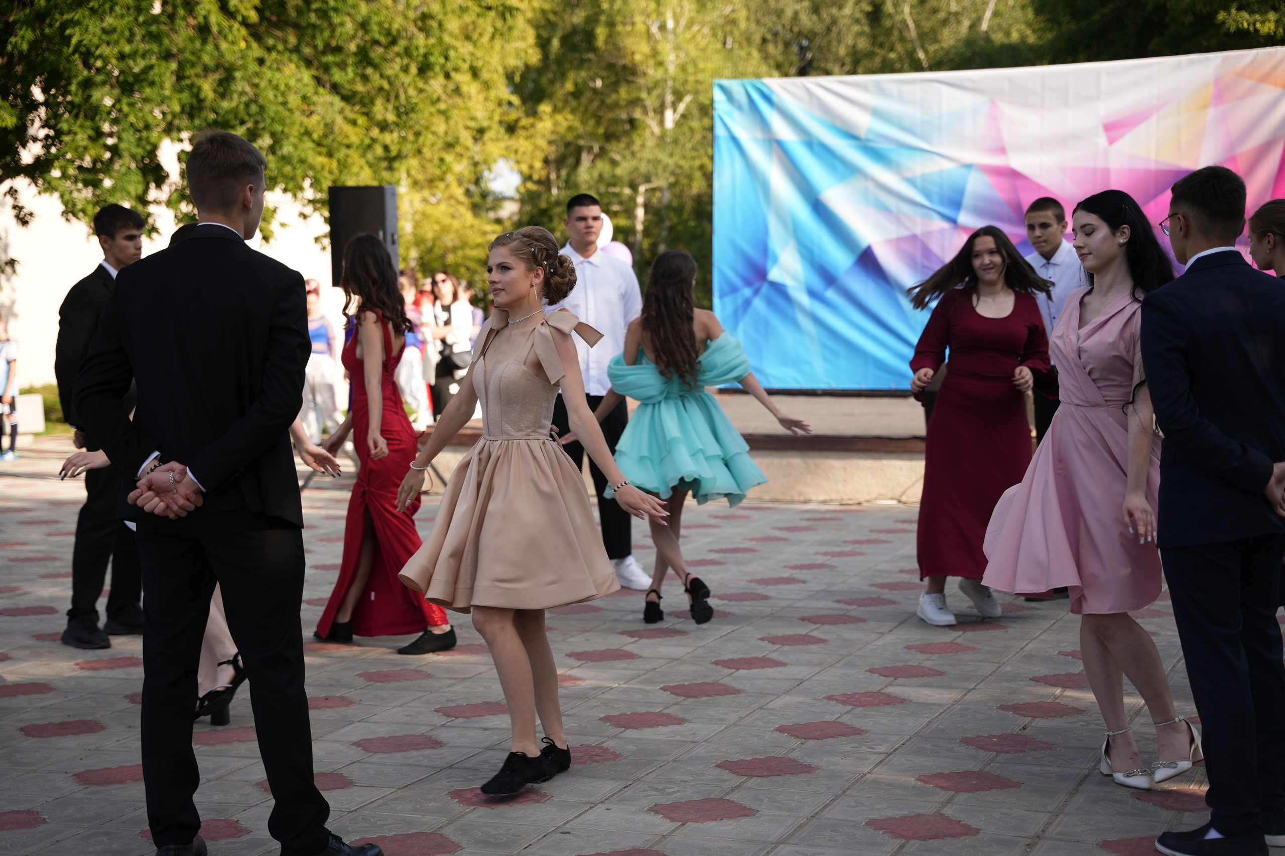 Выпускной в парке. Ольга Плаксина фотограф в Саратове