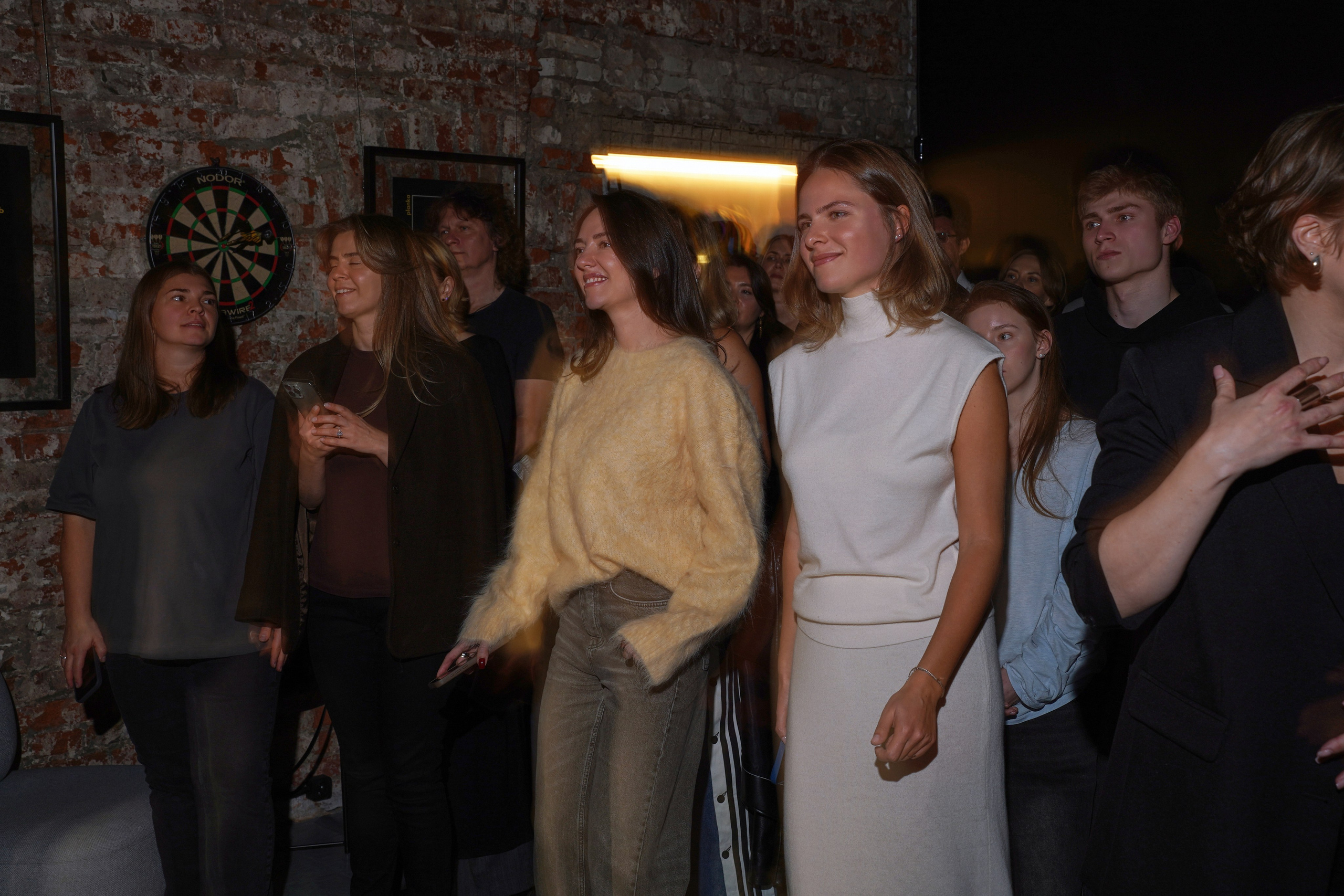 Концерт кавер группы. Фотограф