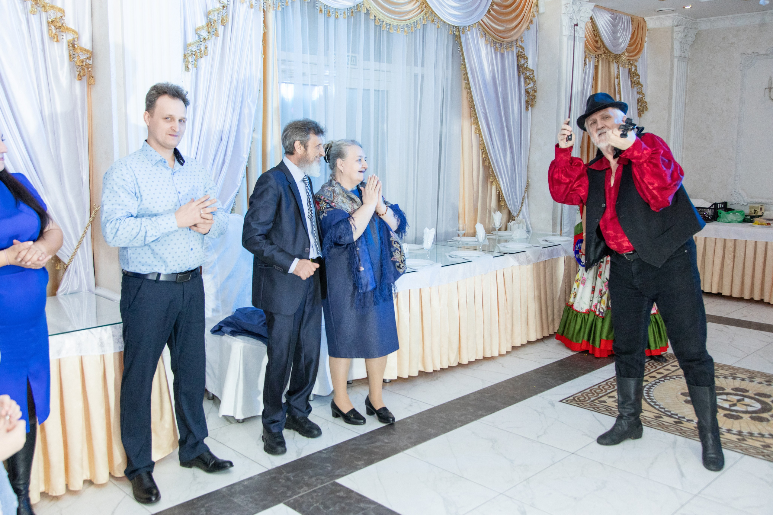 Фотосъёмка юбилея Татьяны | Пример семейного репортажа от KitPhoto. Фотограф Нижний Новгород Мария Китаева