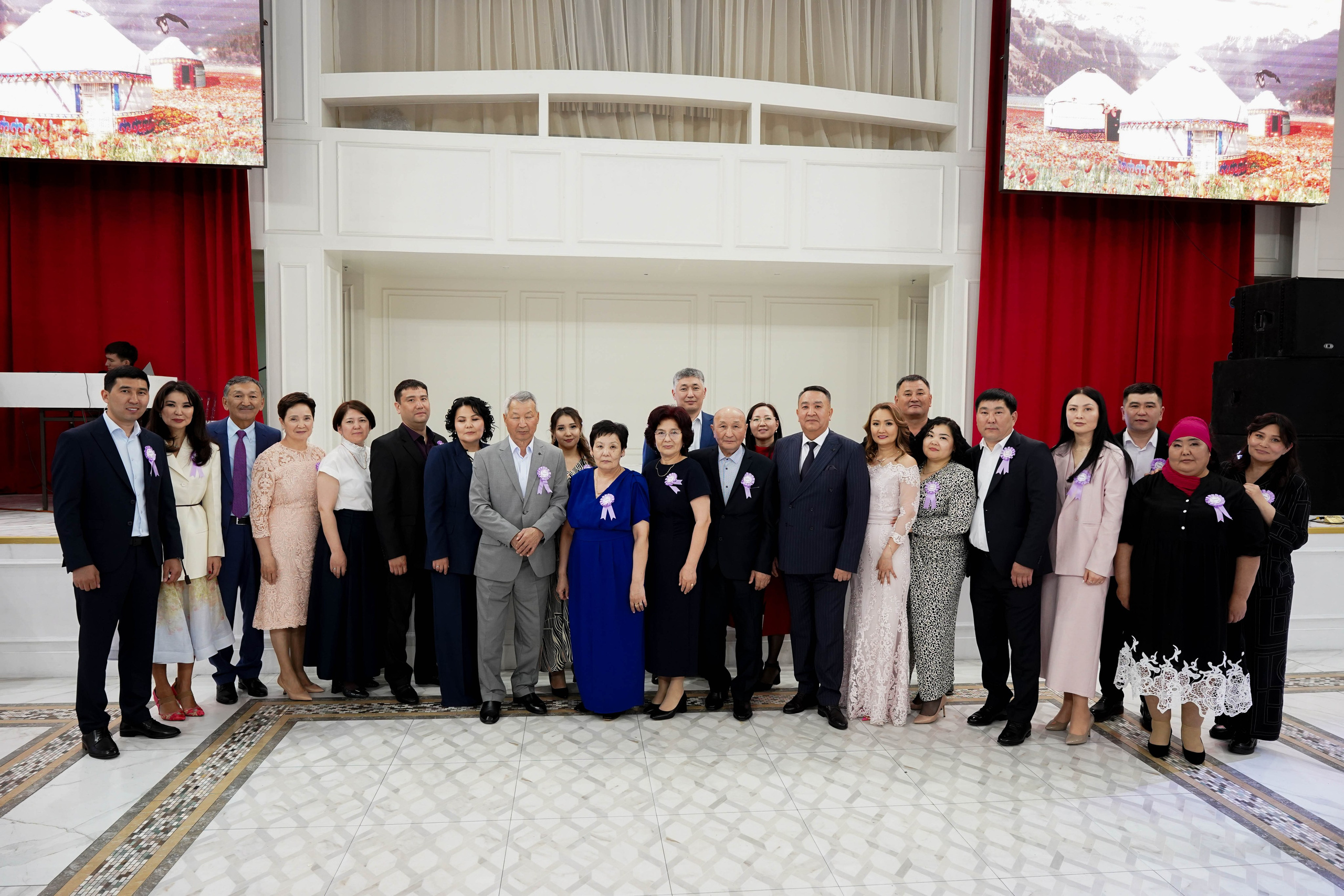 Dana uzatu. Фотограф Ернар Ержанов