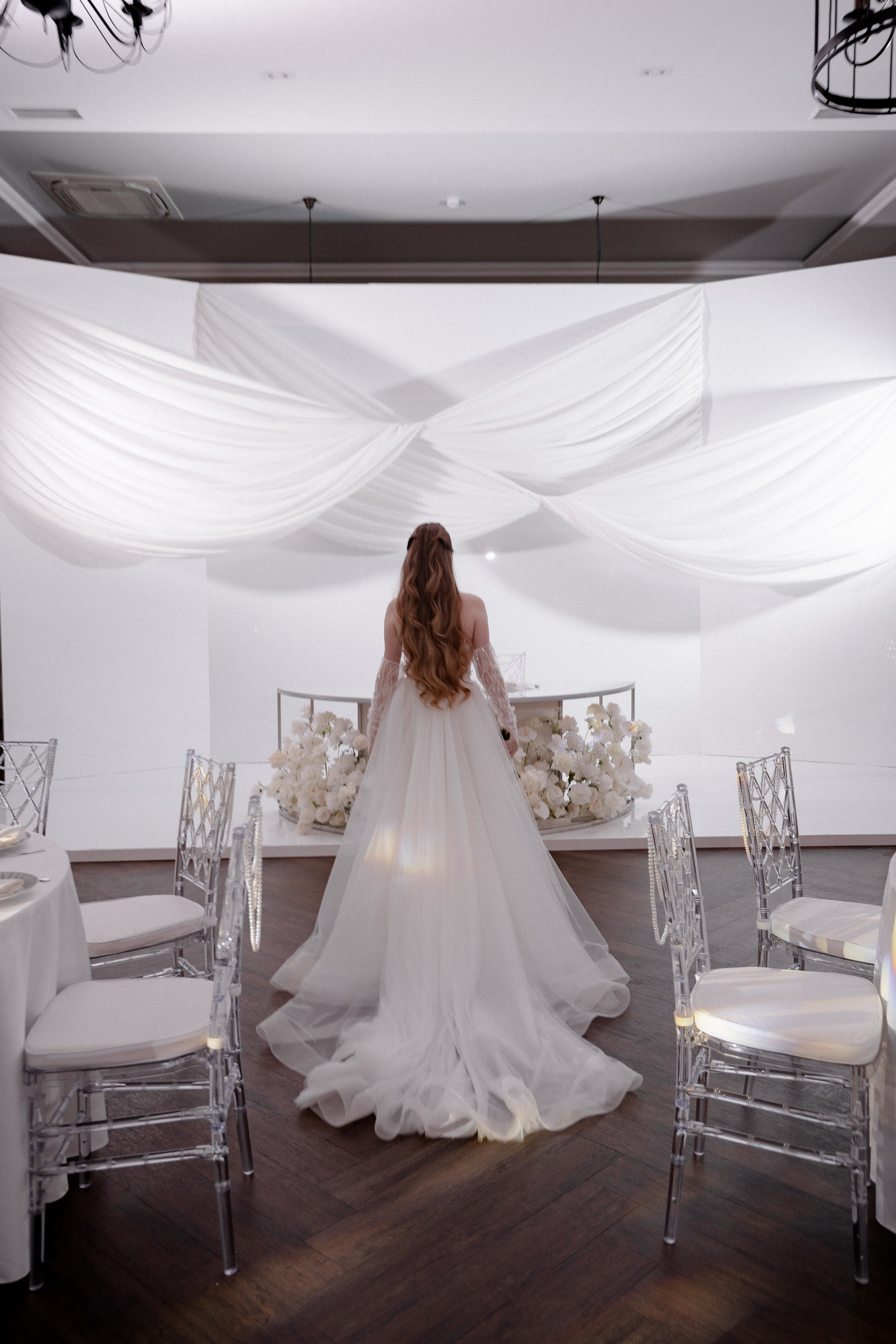 СВАДЕБНАЯ СЬЕМКА СБОРОВ В ОТЕЛЕ И ВЫЕЗД НА ЦЕРЕМОНИЮ (СНЯТО В СИБИРЕ В НИЖНЕВАРТОВСКЕ). Профессиональный фотограф, Санкт-Петербург — Виктория Богомолова