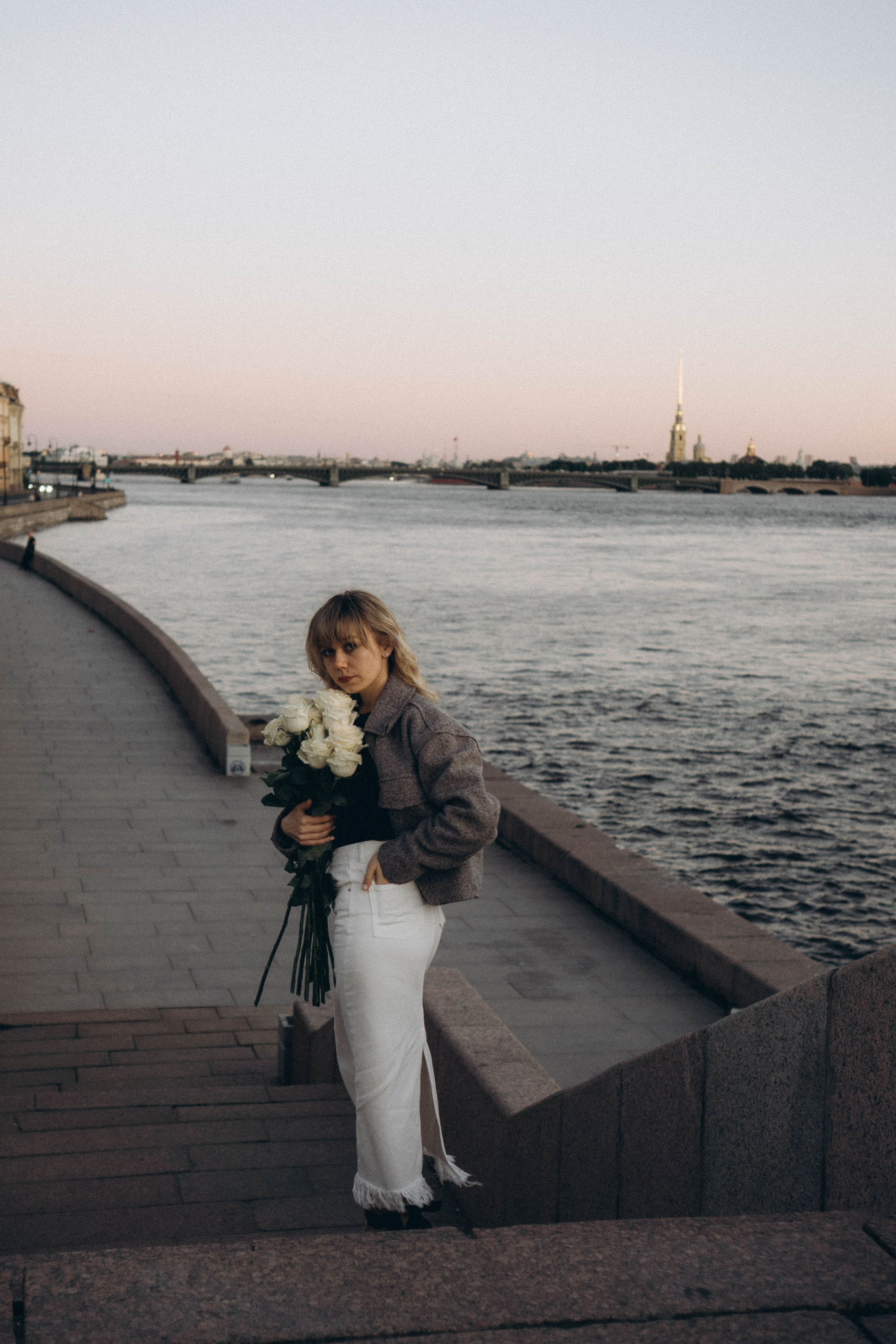 ПРОГУЛКА ПО ГОРОДУ В БЕЛЫЕ НОЧИ (другой вариант). Профессиональный фотограф, Санкт-Петербург — Виктория Богомолова