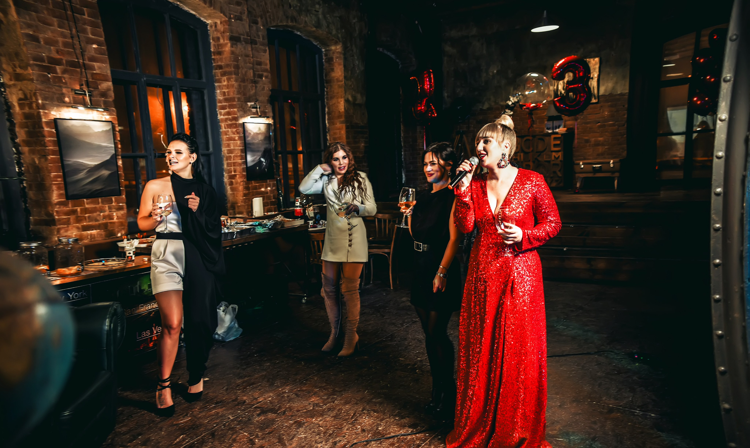 Тематическая вечеринка на юбилей 35 лет. Свадебный, семейный, детский, контент фотограф в Омске Максим Ильин