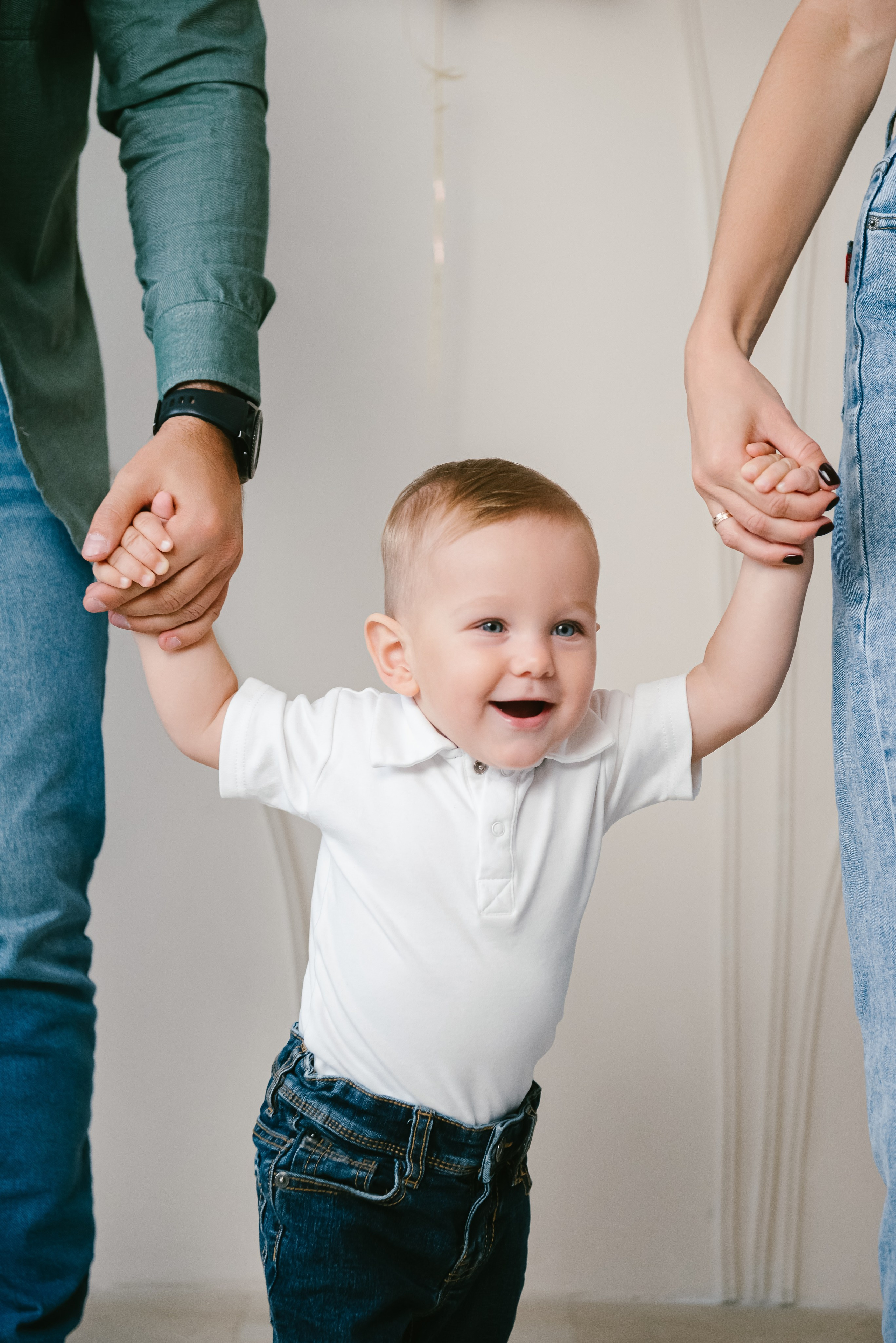 Семейная фотосессия в студии WOOD Кемерово