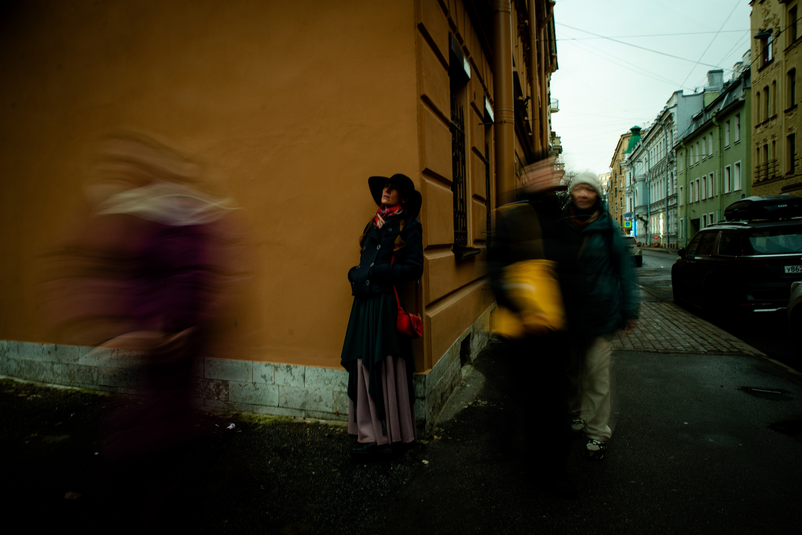 Снова стою одна…. Фотограф Крещение Венчание Москва