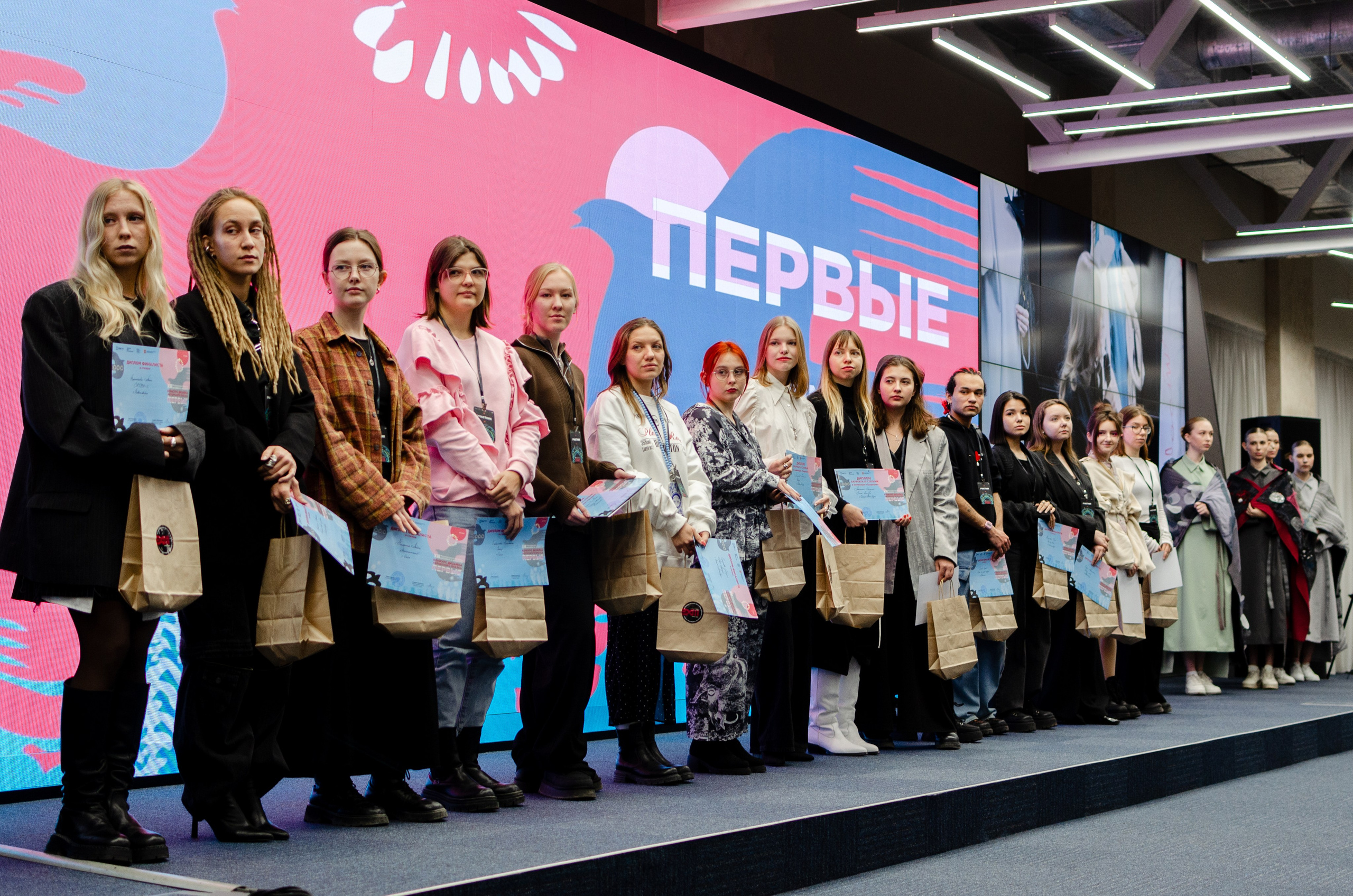 Арт-проект «Первые» | 29.11.2024. Фотограф в Омске Елизавета Кириллова