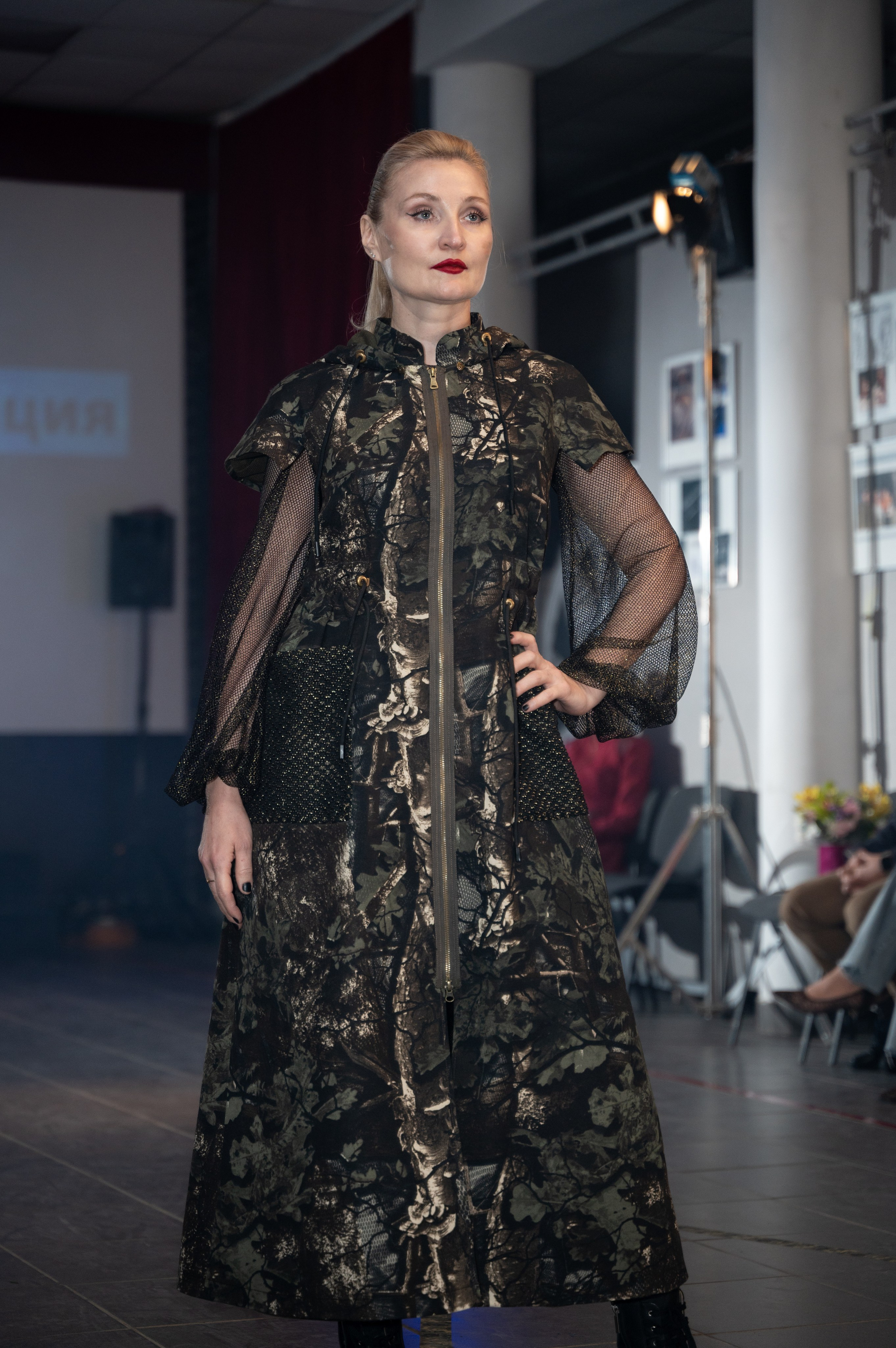 Закрытый показ милитари «Своя трансформация» дизайнера Юлии Бойченко | 24.04.2025. Фотограф в Омске Елизавета Кириллова