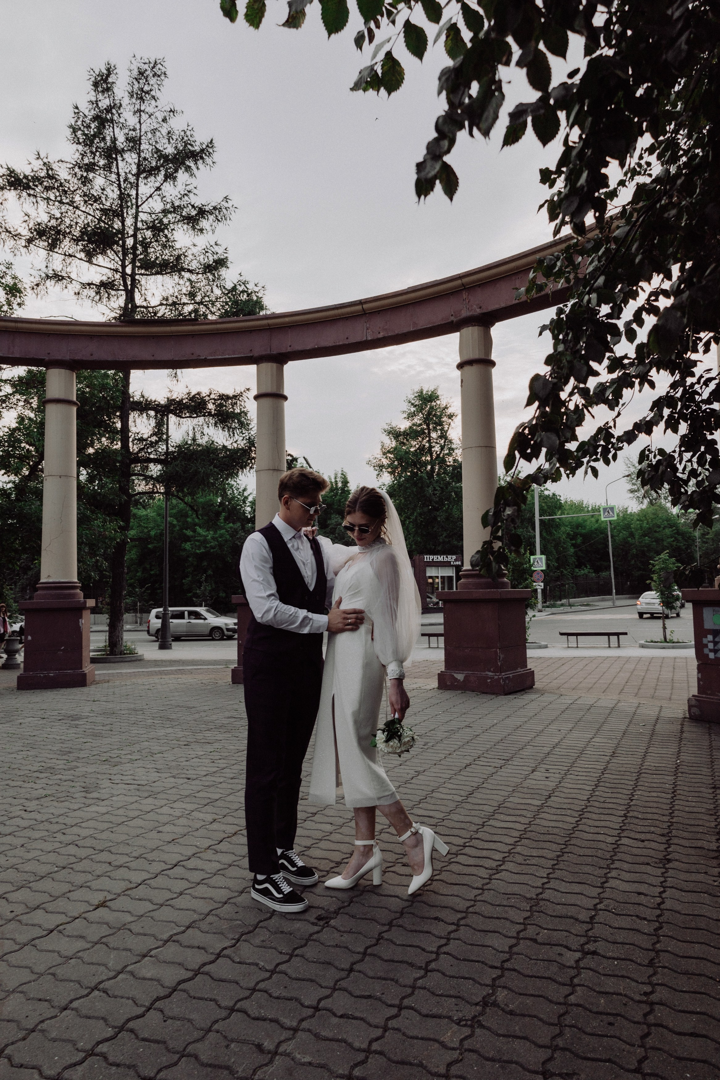 Владислав и Юлия Вечерняя прогулка по городу. Свадебный Фотограф в Иркутске Екатерина Елисеева