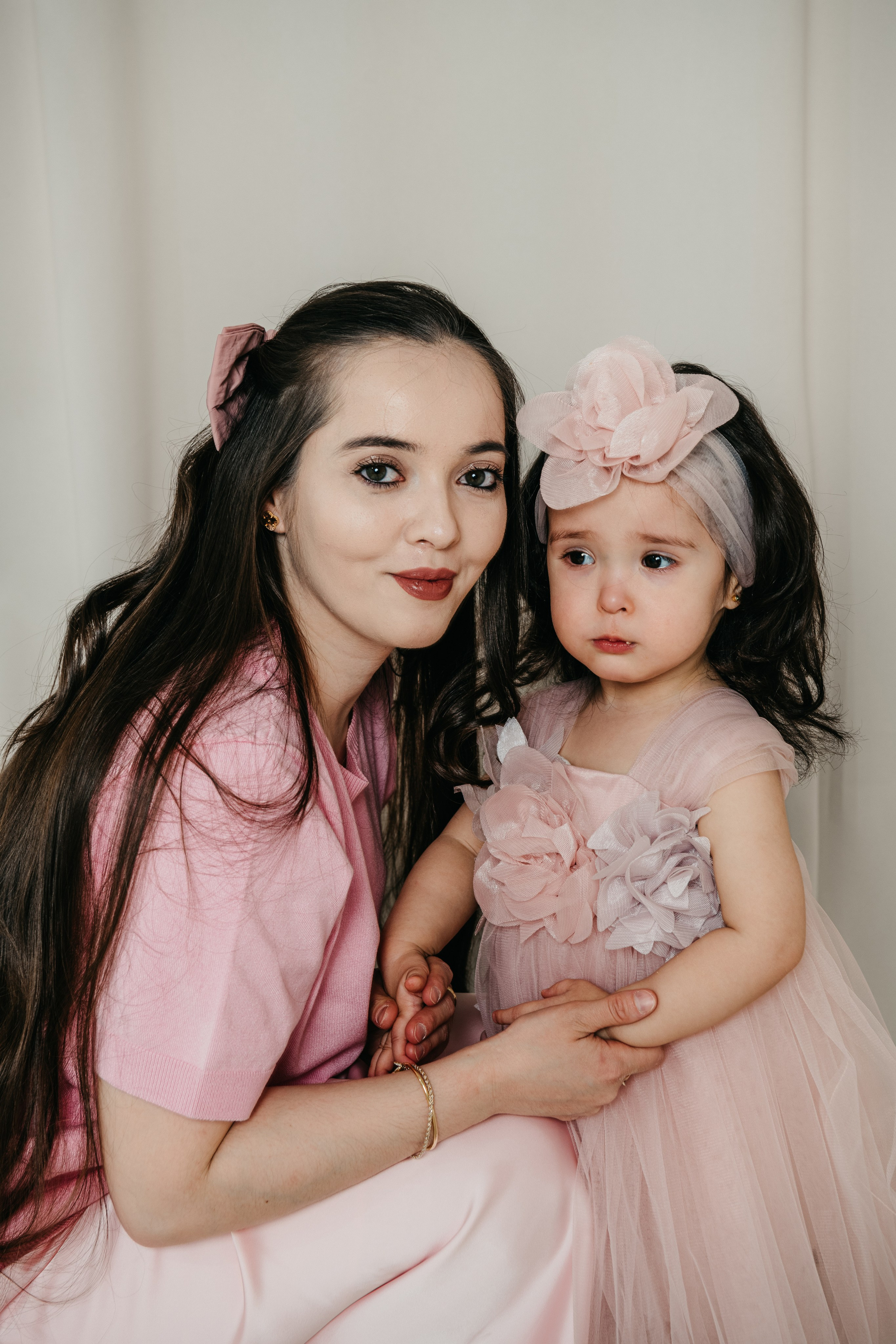 Майя с семьей. Фотограф на выписку из роддома в Москве и МО