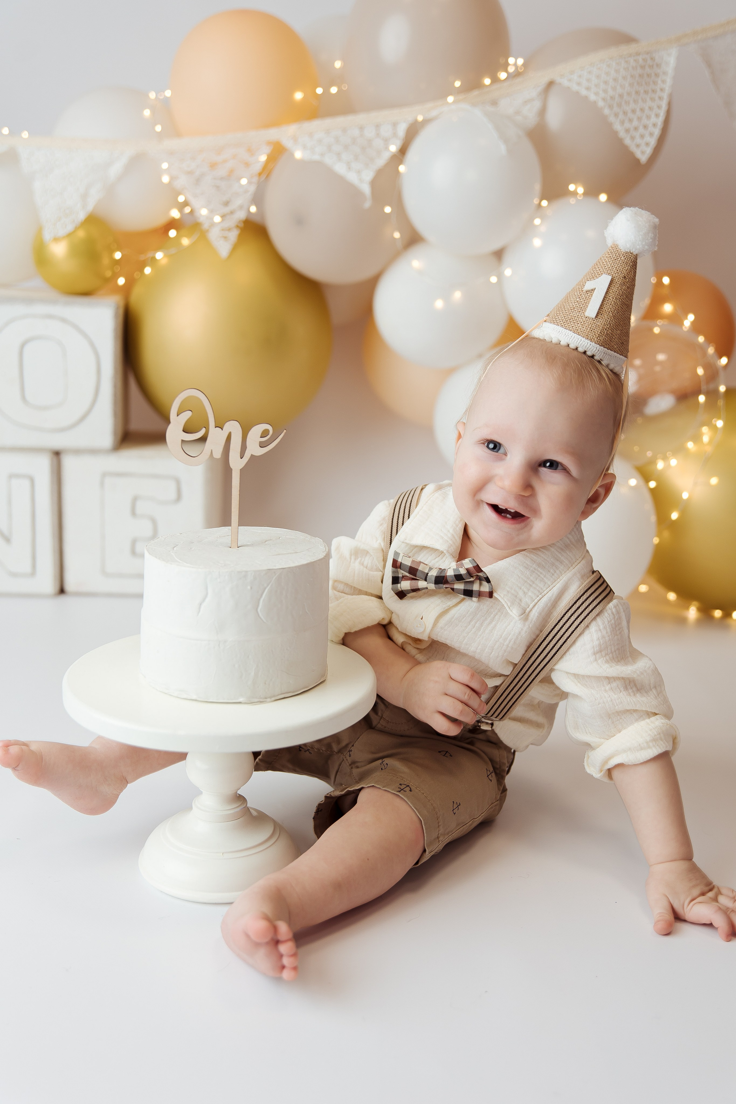 Праздничное оформление. Фотограф беременности, новорожденных Москва. годики под ключ