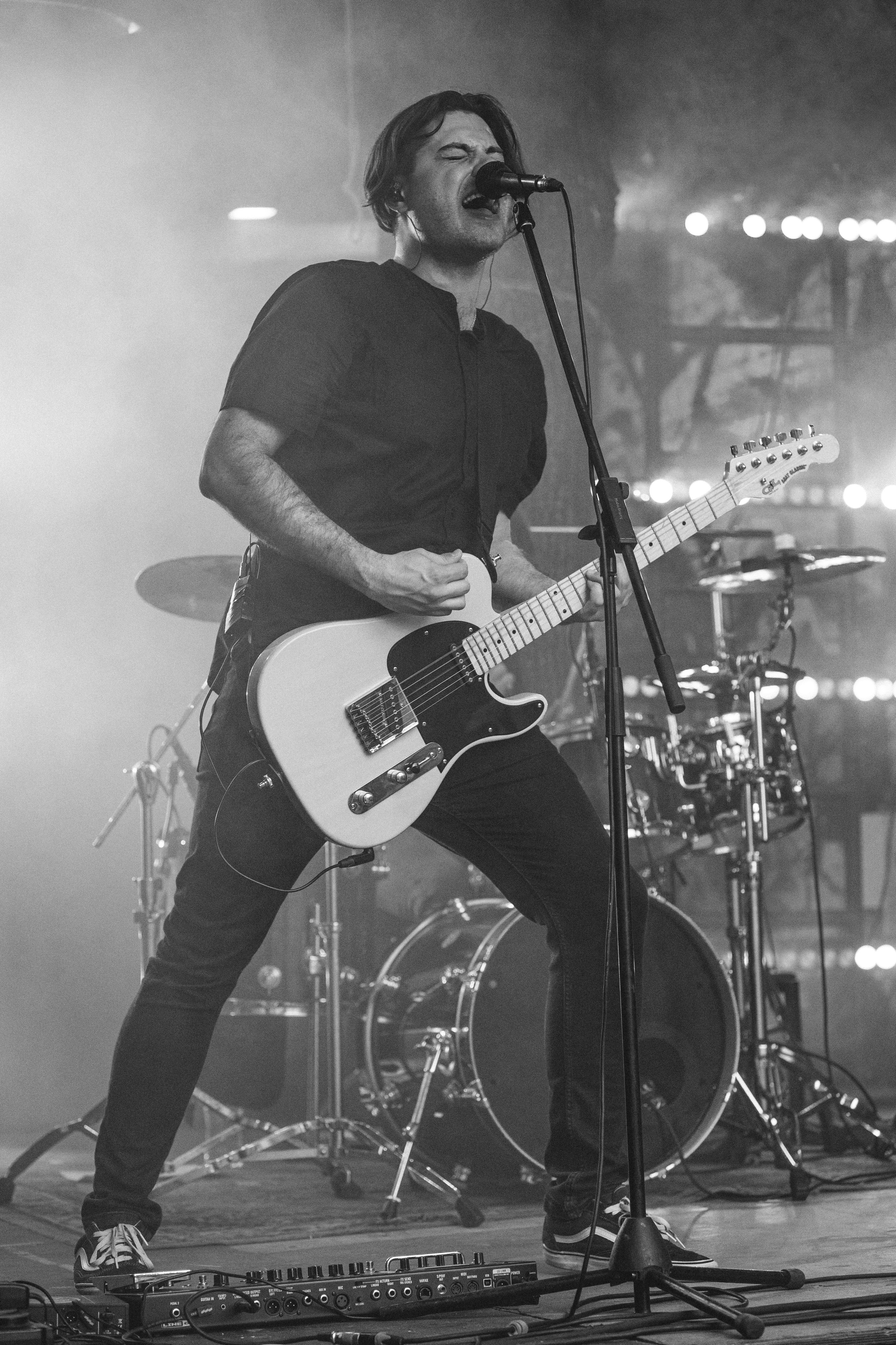 Больные темы. Концерт. Творческие фотосессии в Москве. Фотоальбом лидера группы ЯЛО