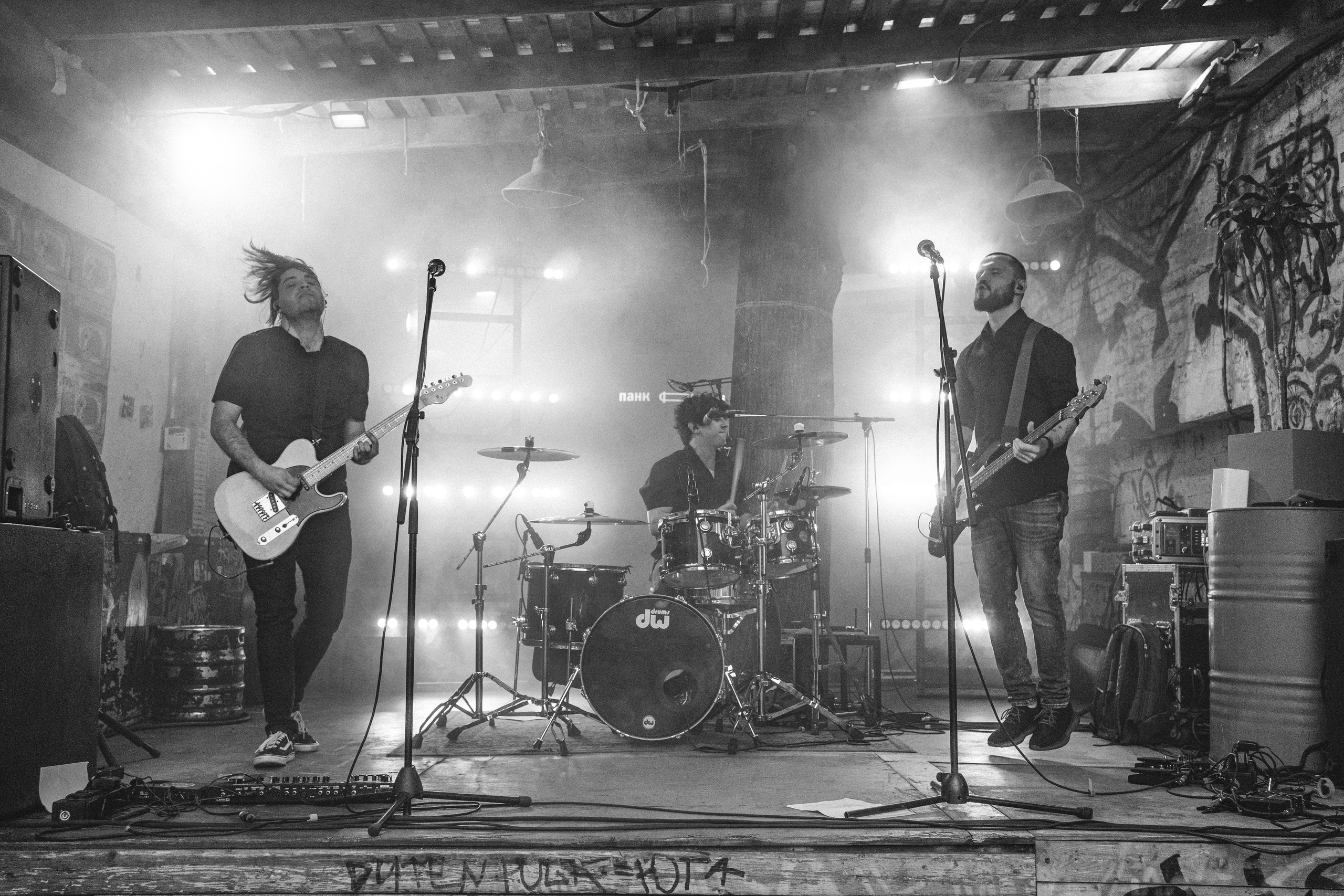 Больные темы. Концерт. Творческие фотосессии в Москве. Фотоальбом лидера группы ЯЛО