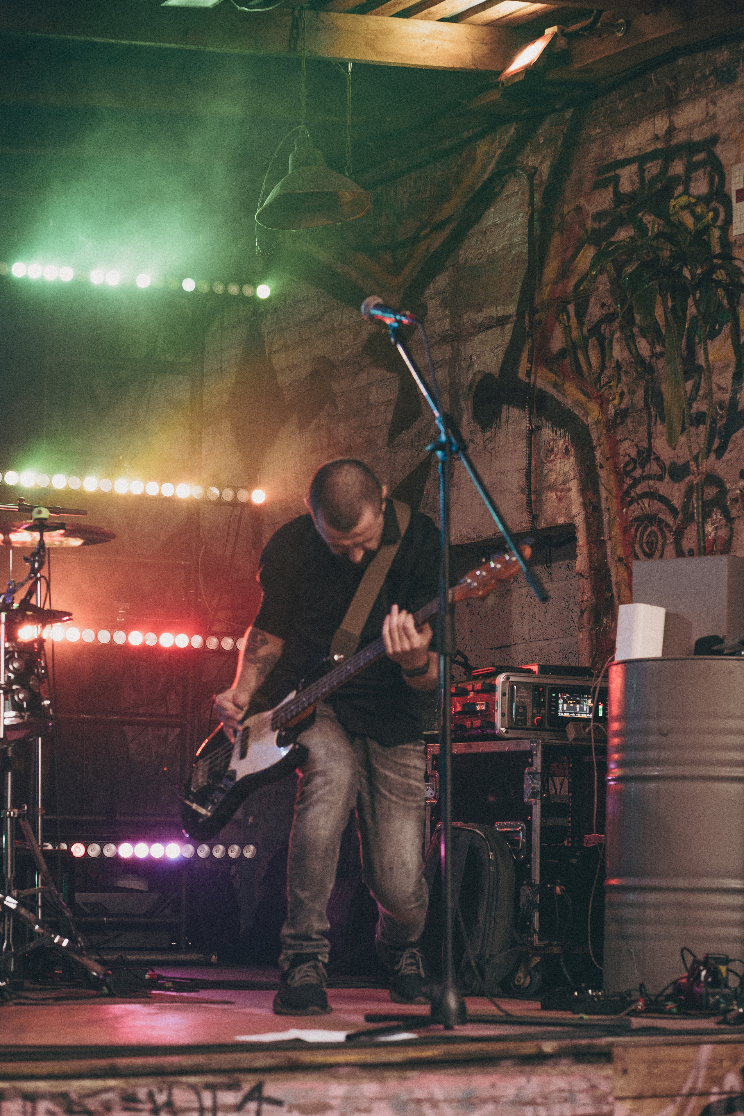 Больные темы. Концерт. Творческие фотосессии в Москве. Фотоальбом лидера группы ЯЛО