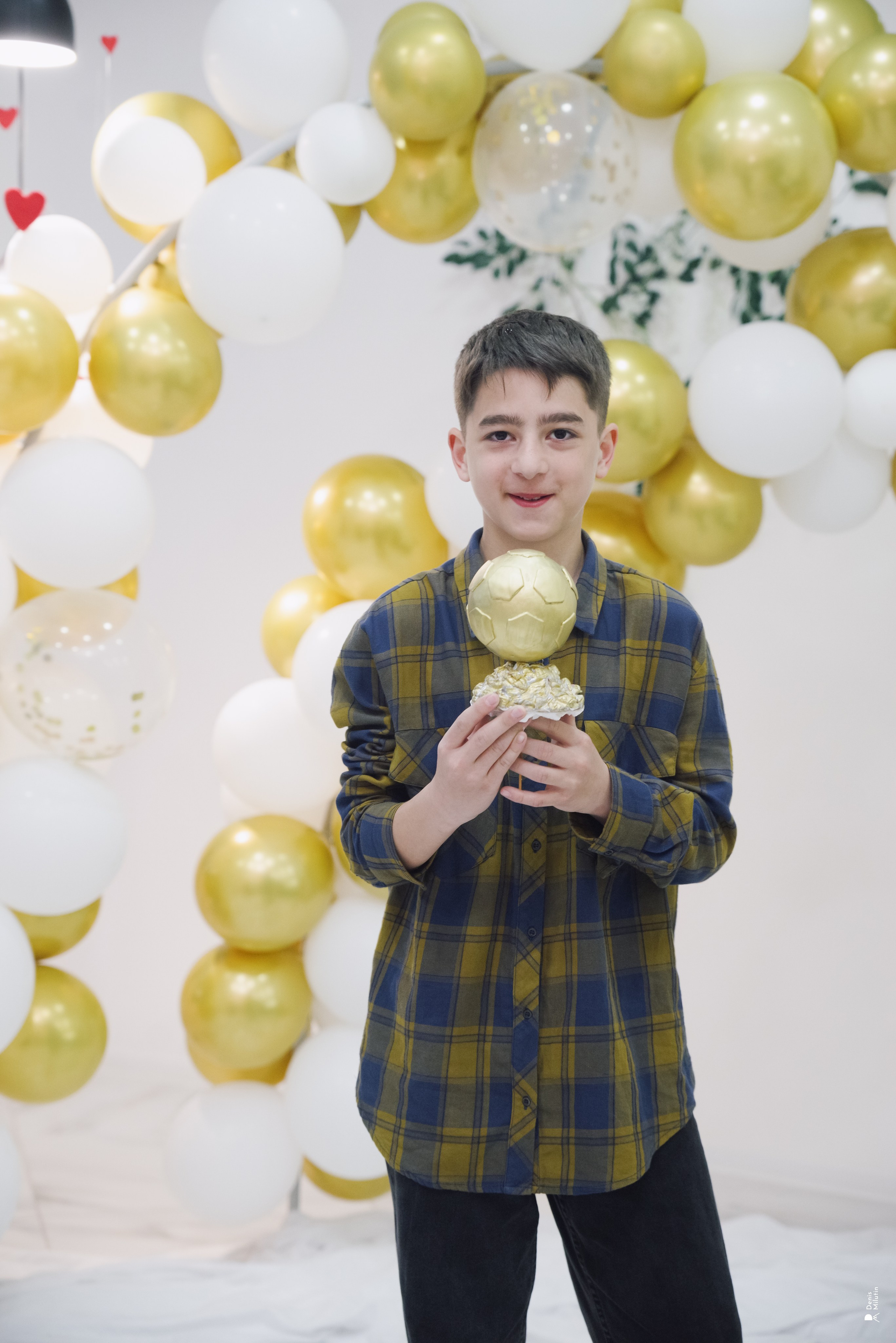 День рожденья в кафе Анна Гар. Портретный фотограф Денис Милютин