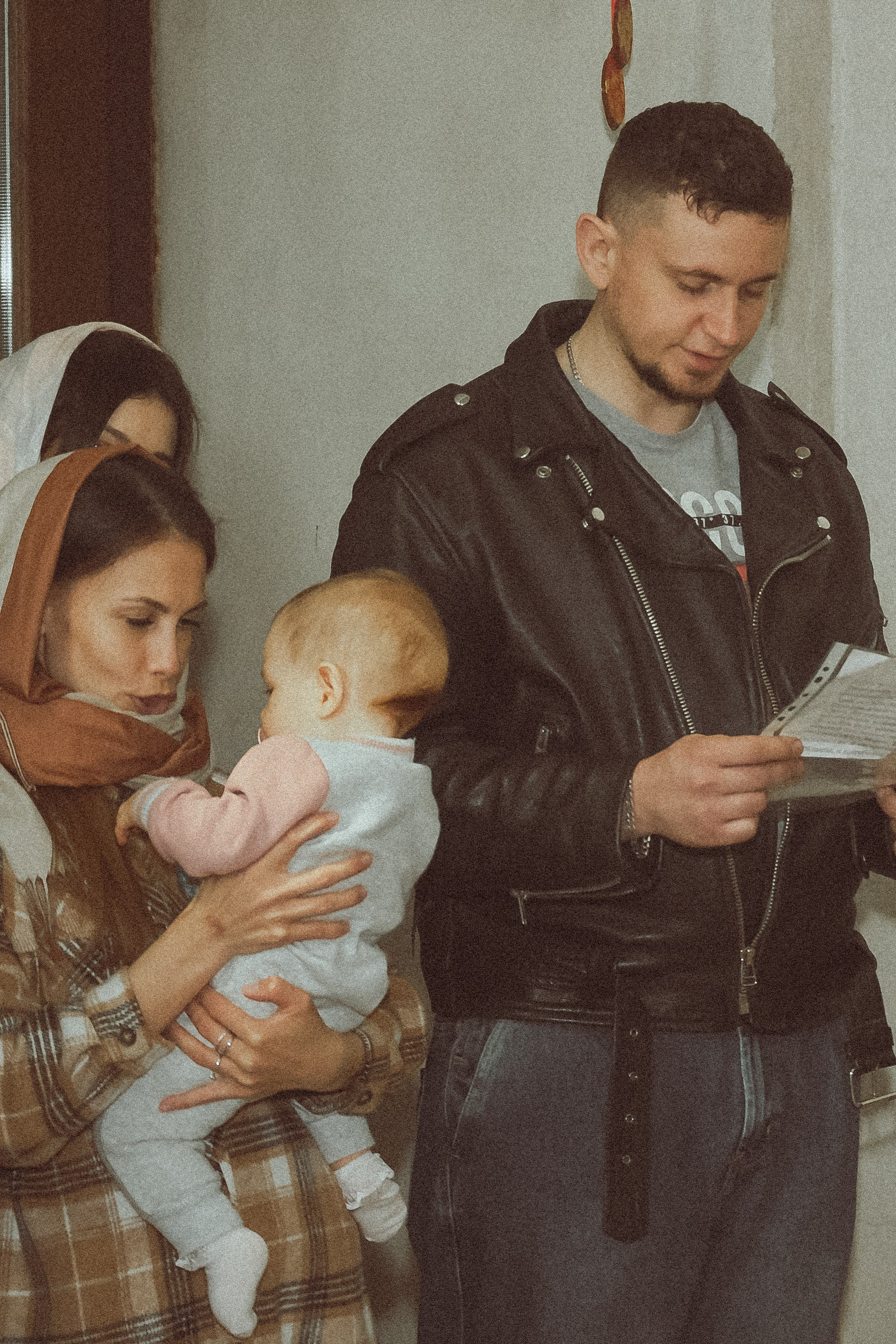 Крещение Ксении в храме Рождества Пресвятой Богородицы д. Щербинино. Фотограф Евгений Егоров