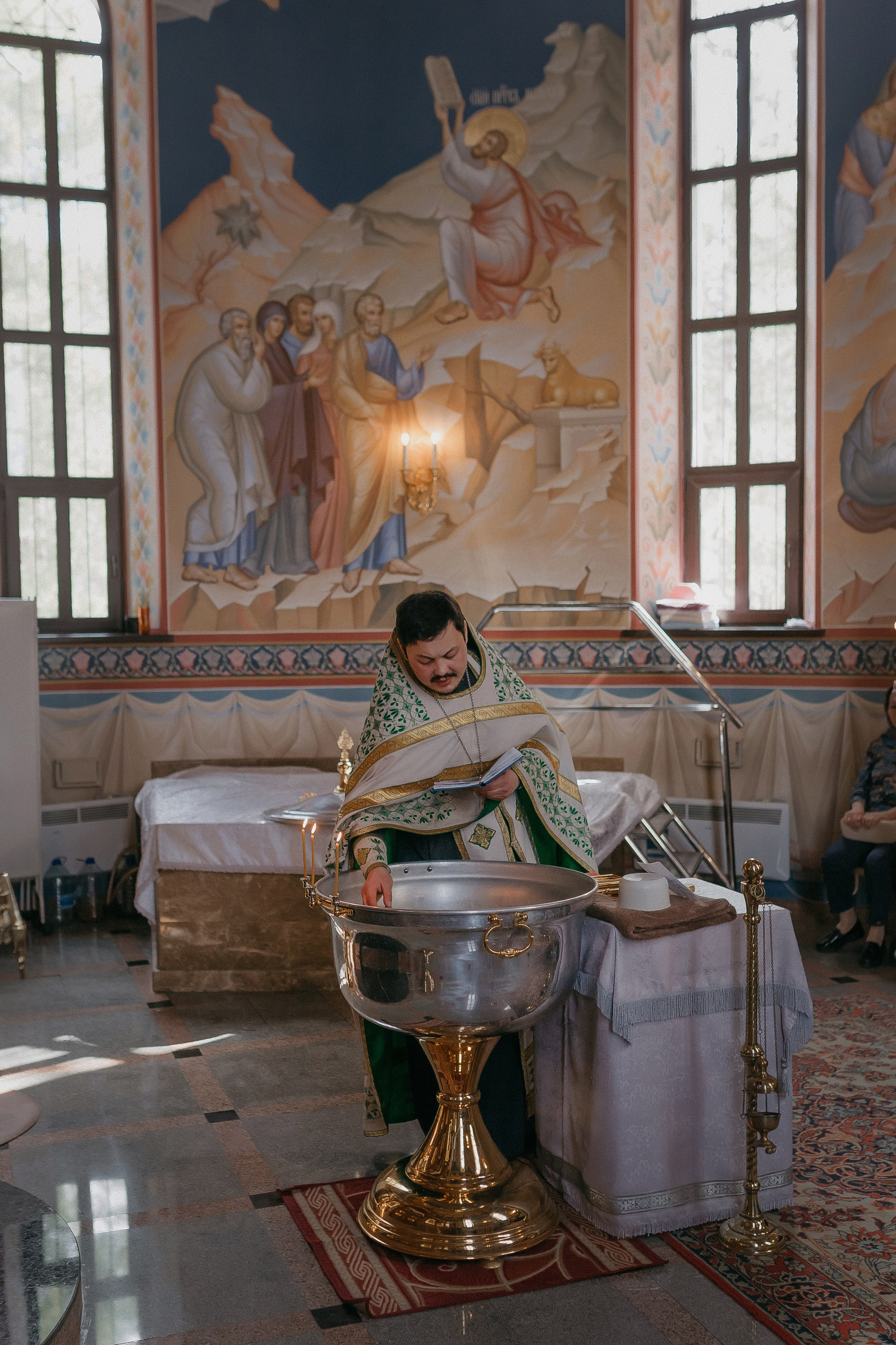 Крещение Артёма и Валерии. Храм Георгия Победоносца. Семейный фотограф в Сургуте