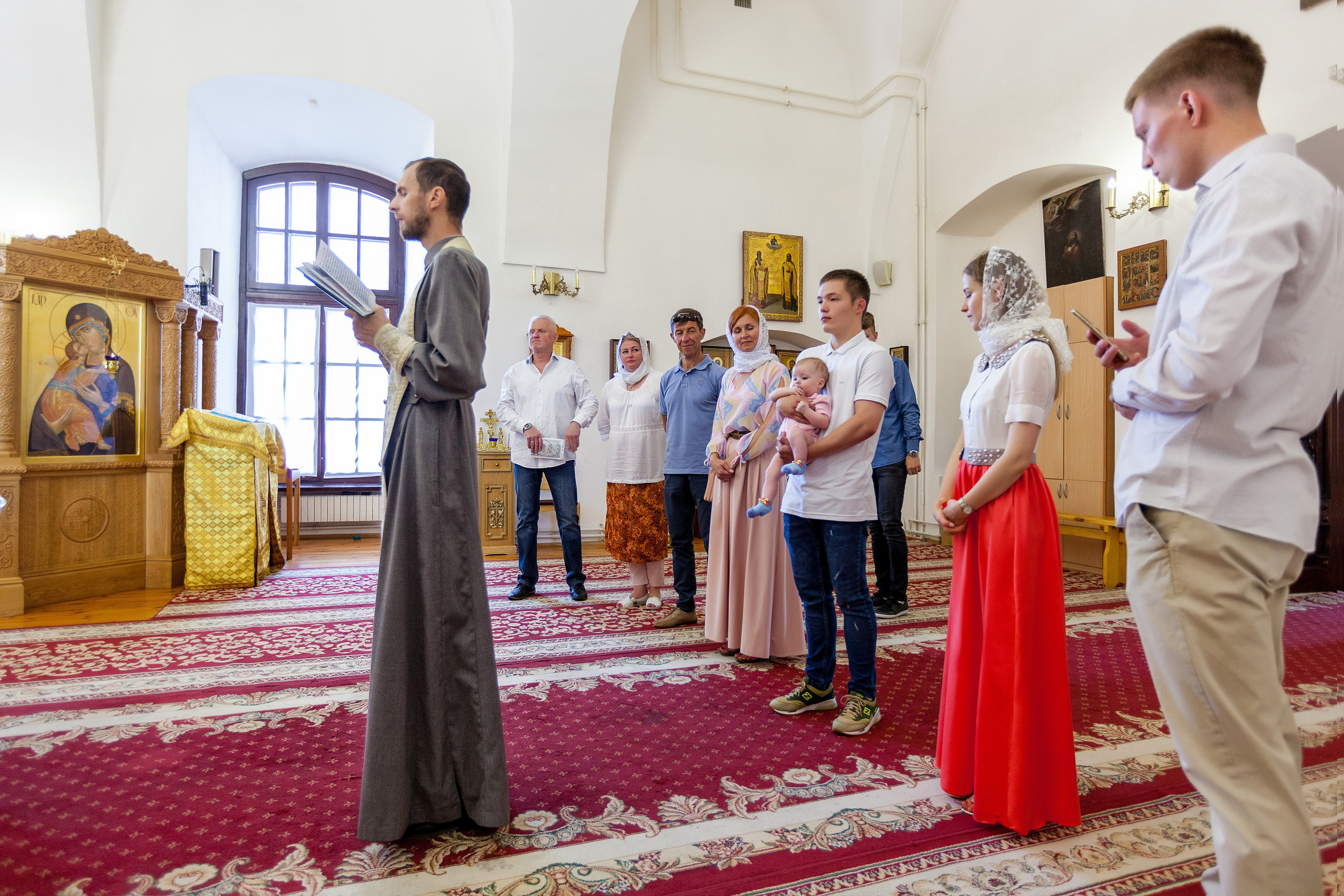 Крещение в Свято-Успенском Жировичском монастыре. Свадебный фотограф в Барановичах Вячеслав Шах-Гусейнов, фотошкола